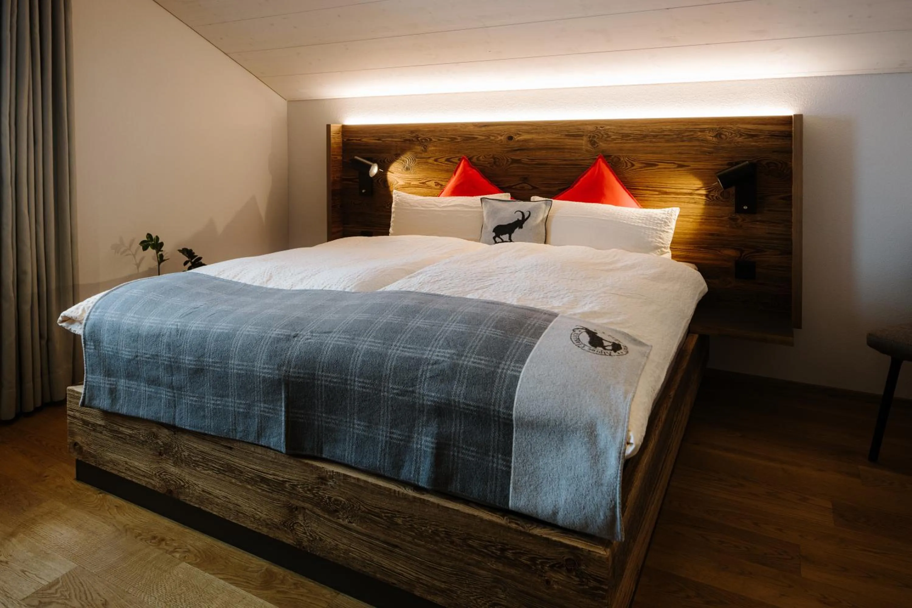 Bed in Berghotel Engstligenalp Adelboden