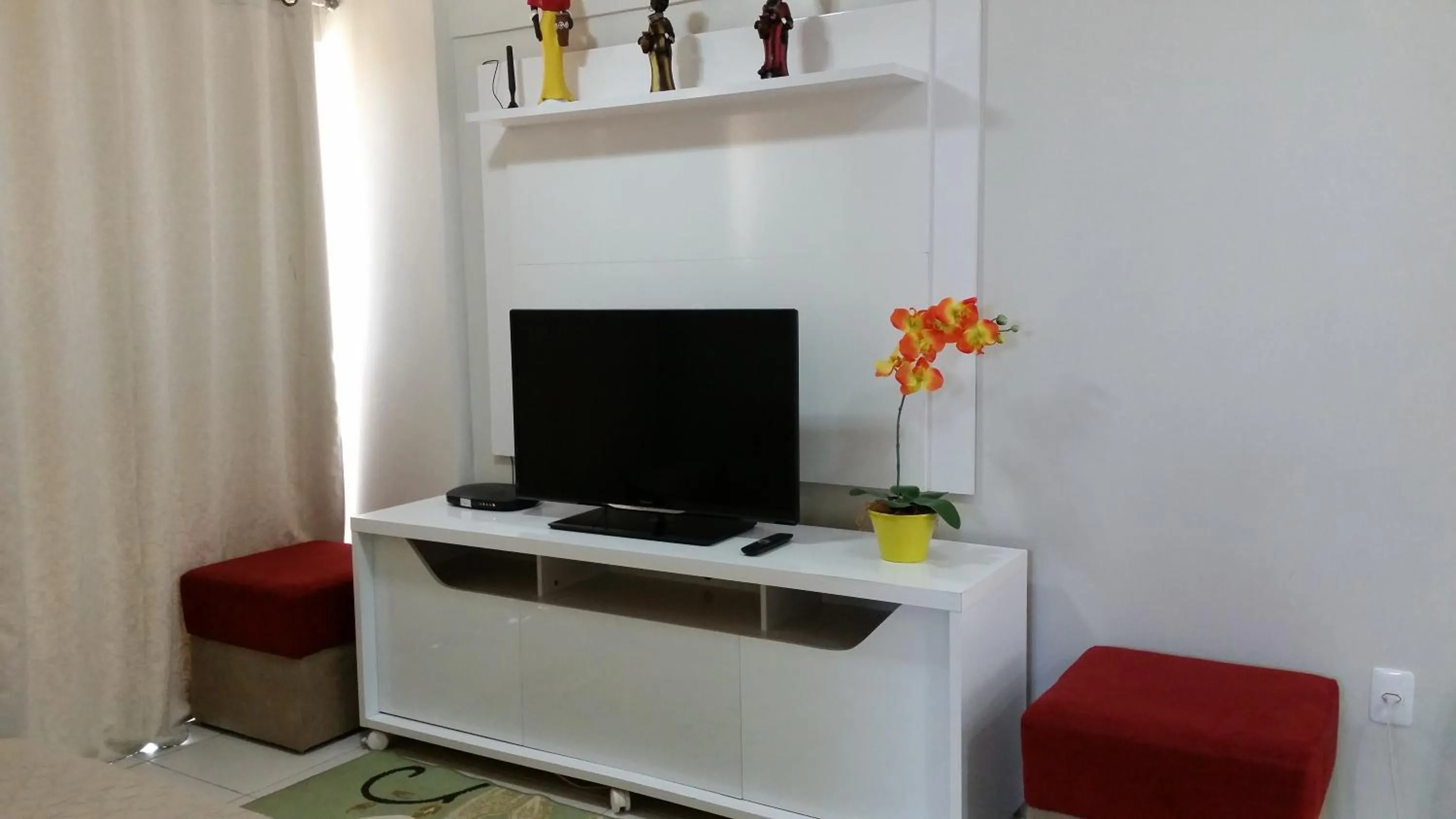 TV and multimedia in Edifício Galés da Pajuçara