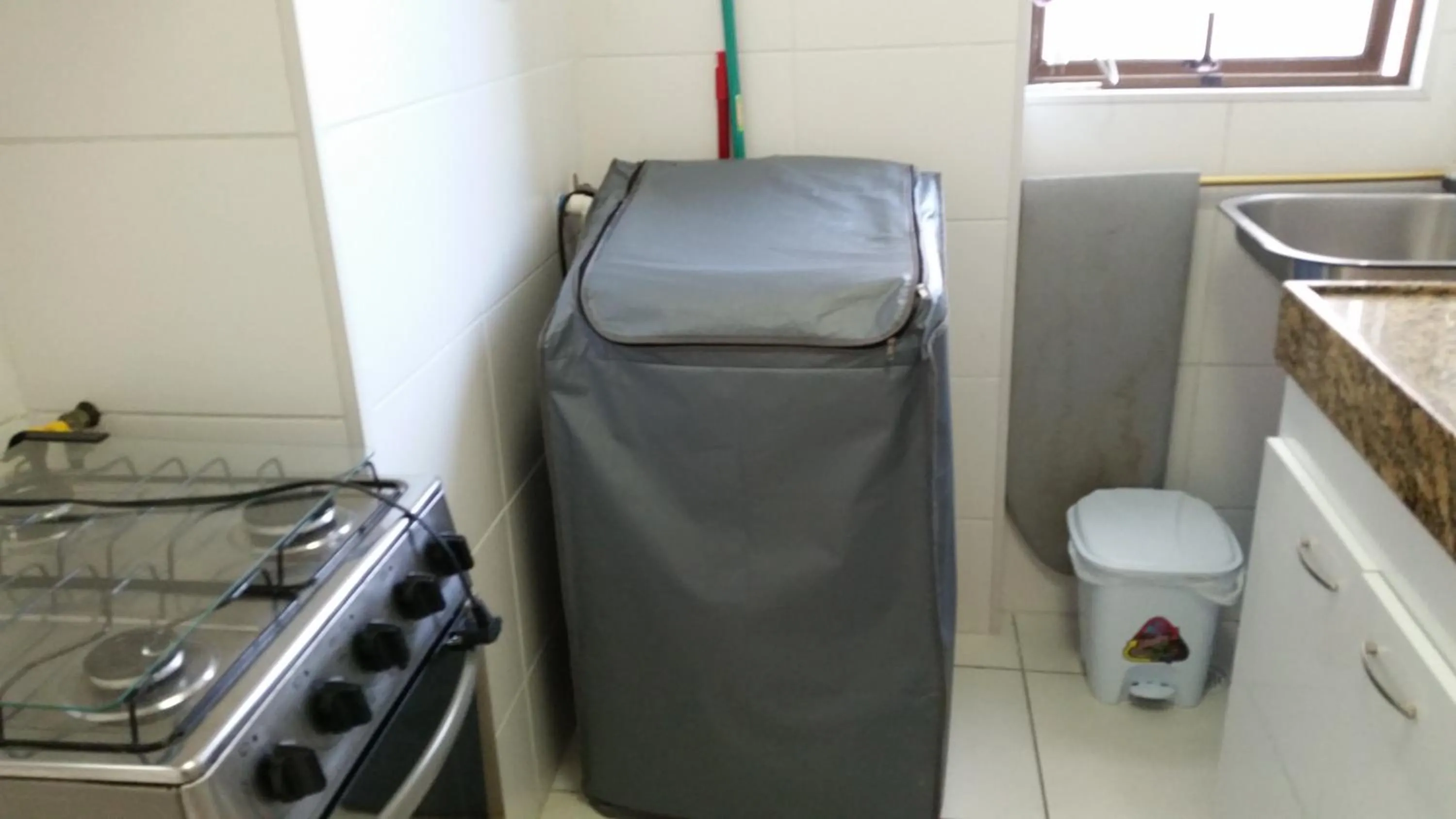 washing machine in Edifício Galés da Pajuçara