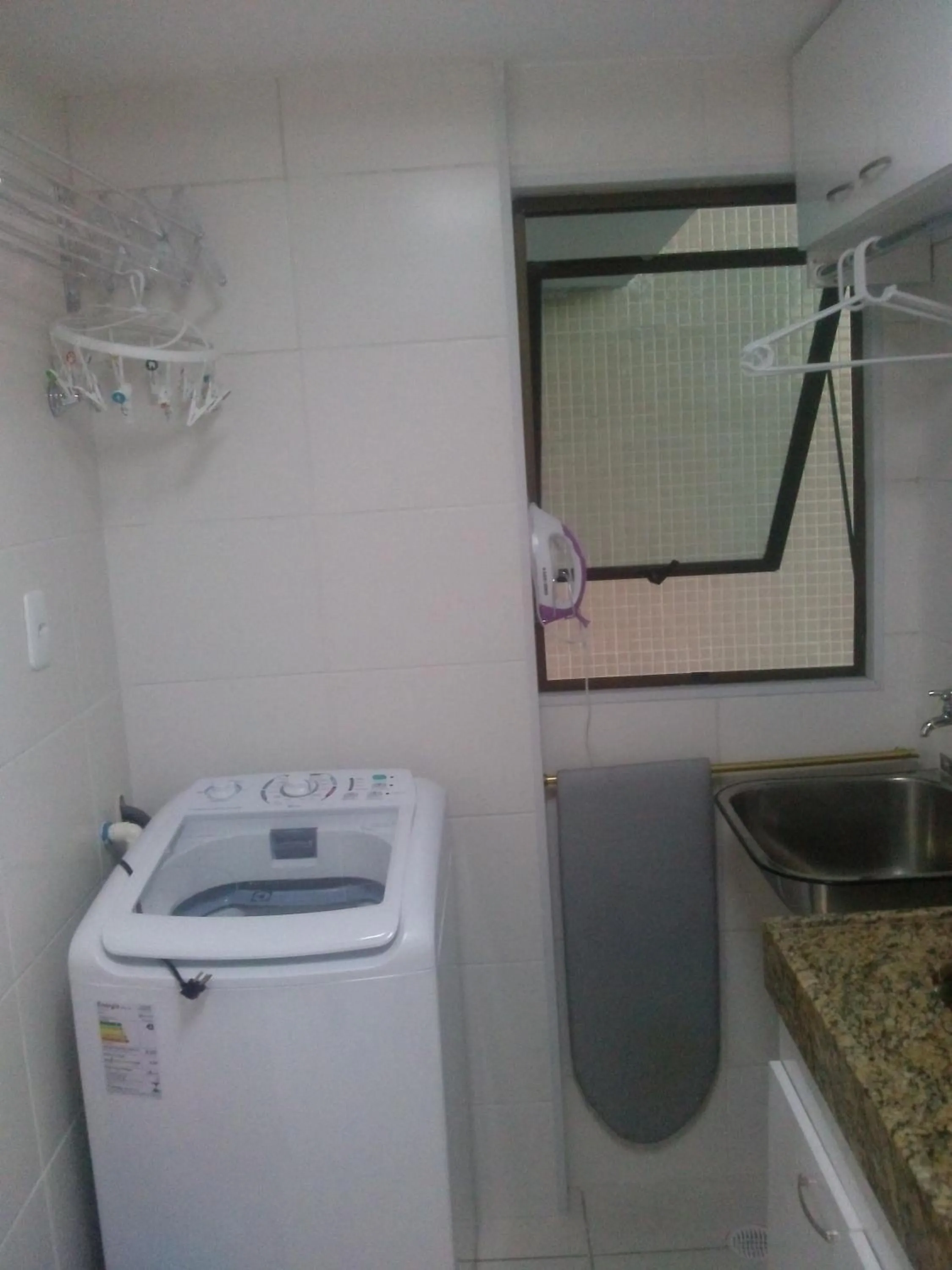 washing machine in Edifício Galés da Pajuçara