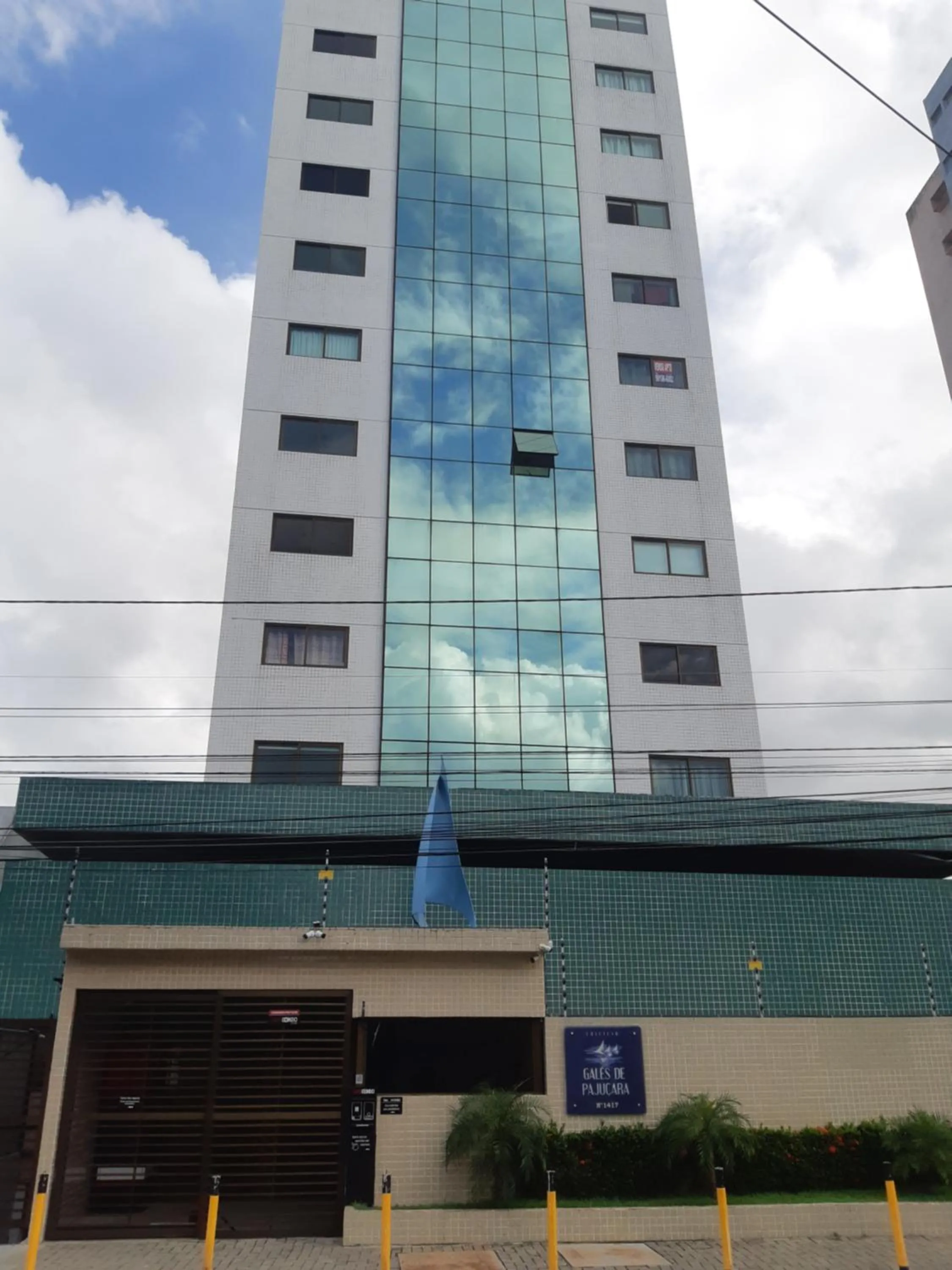 Facade/entrance in Edifício Galés da Pajuçara