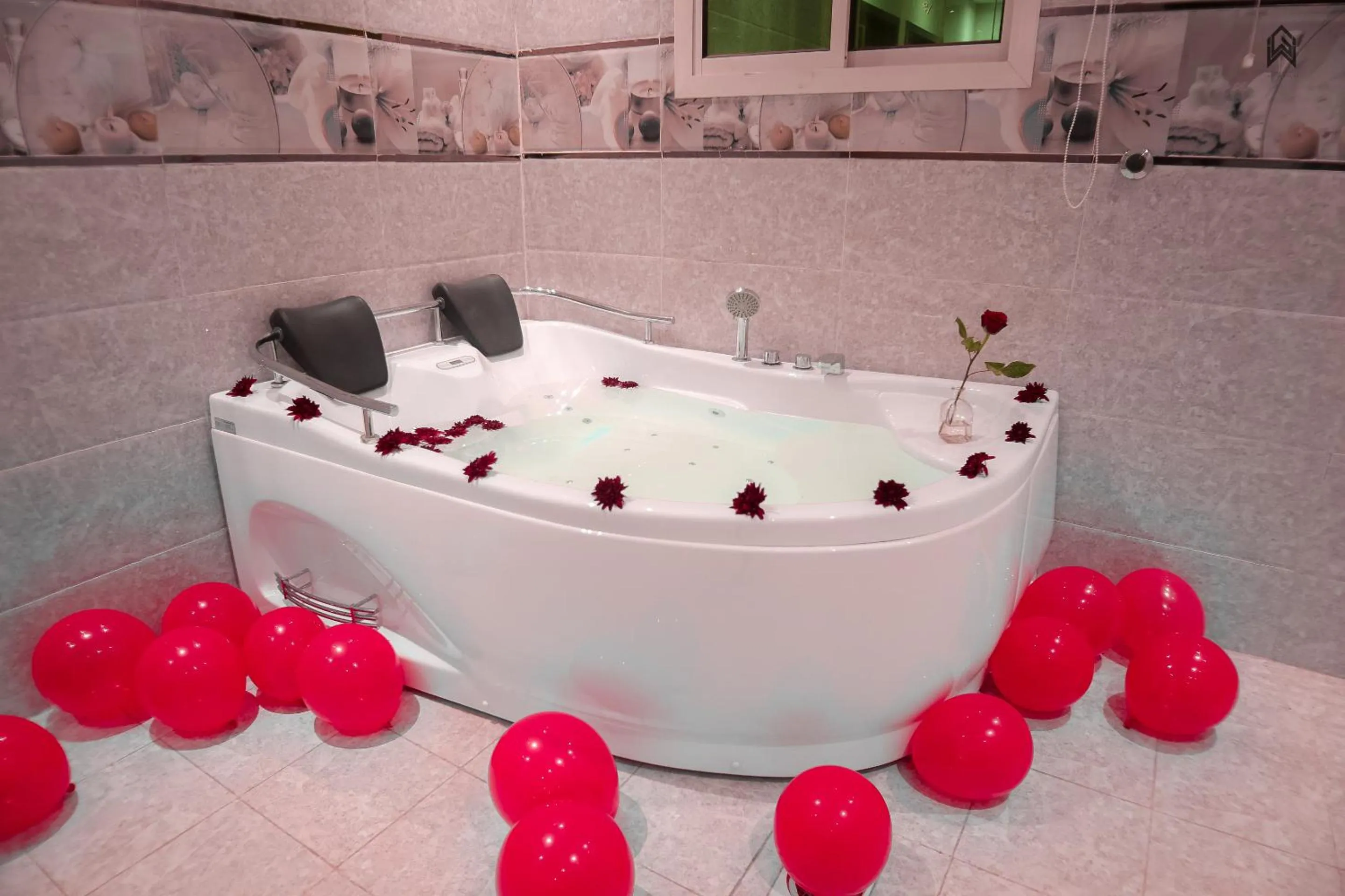 Hot Tub in Loluat Al Matar Furnished Units