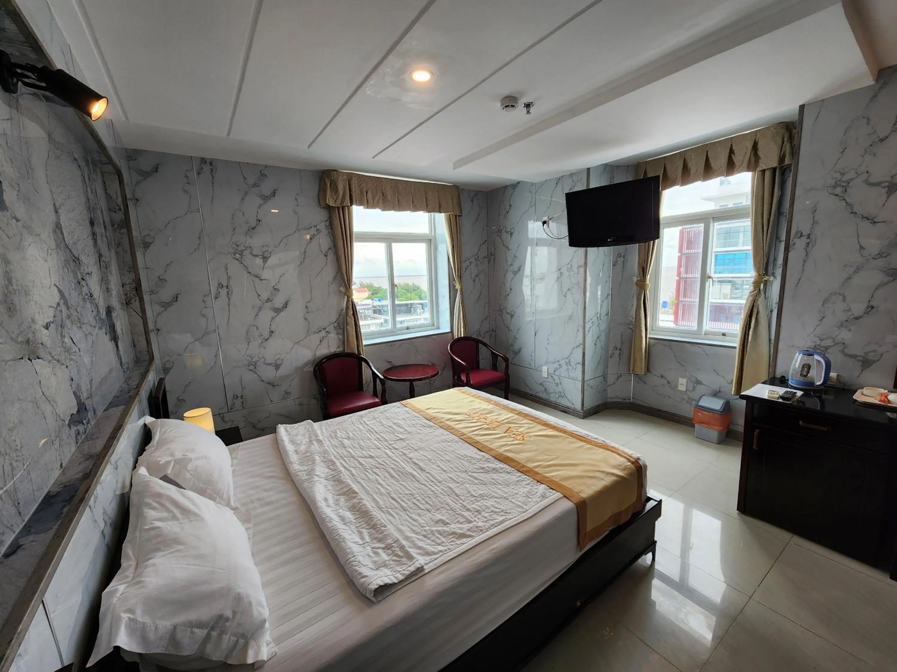 Bedroom, Bed in Sea Light Hotel