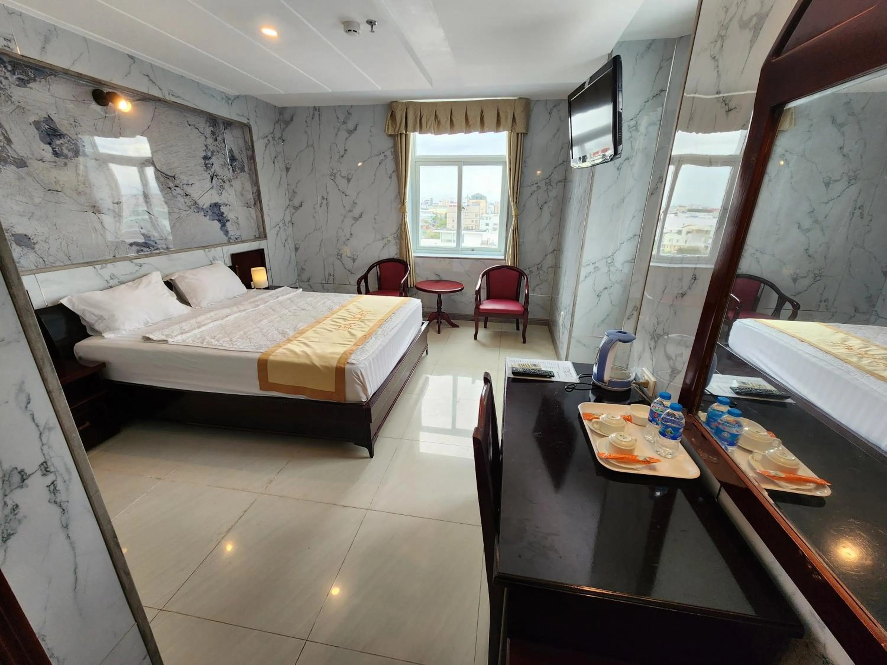 Bedroom, Bed in Sea Light Hotel