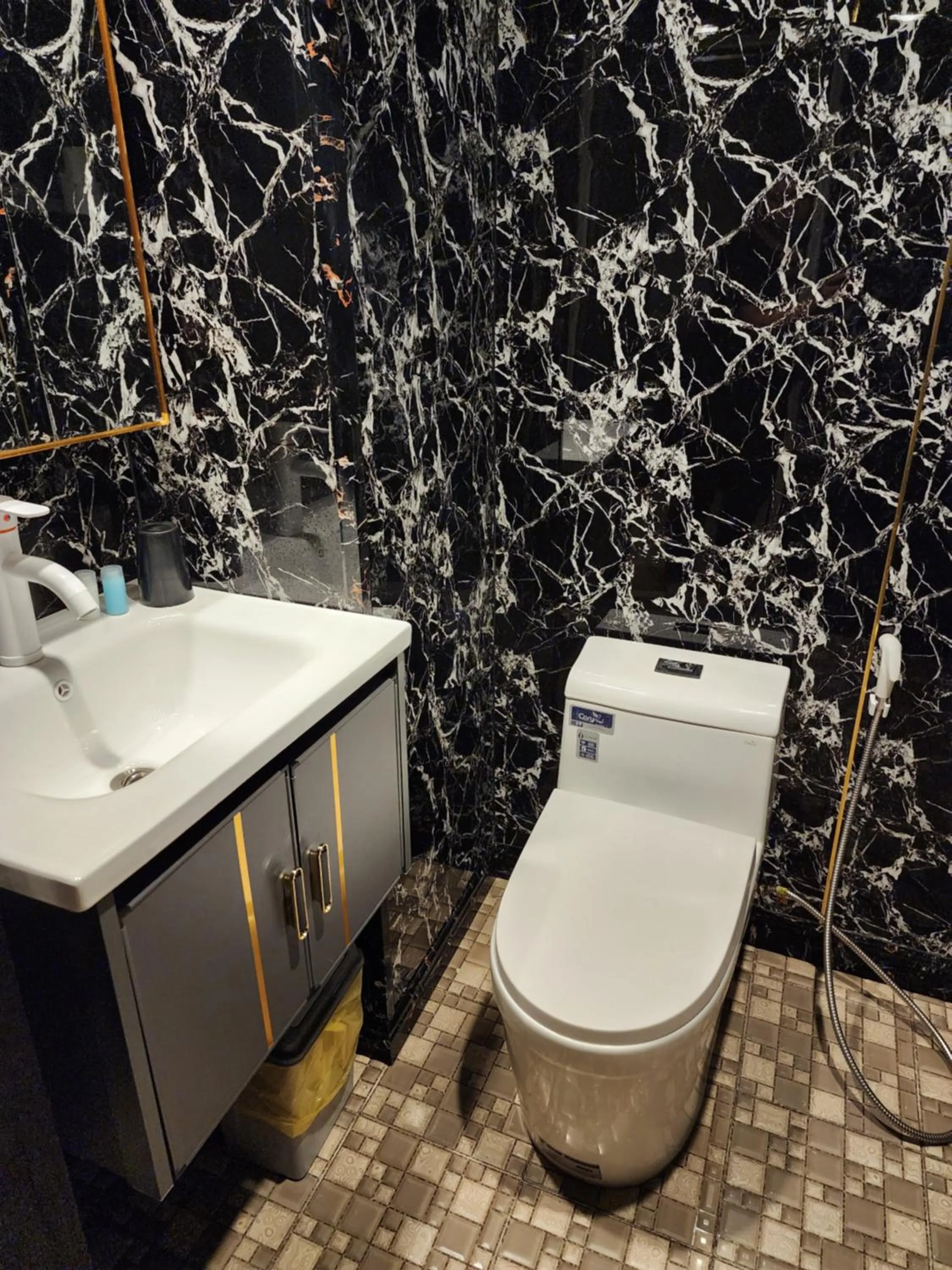 Toilet in Sea Light Hotel