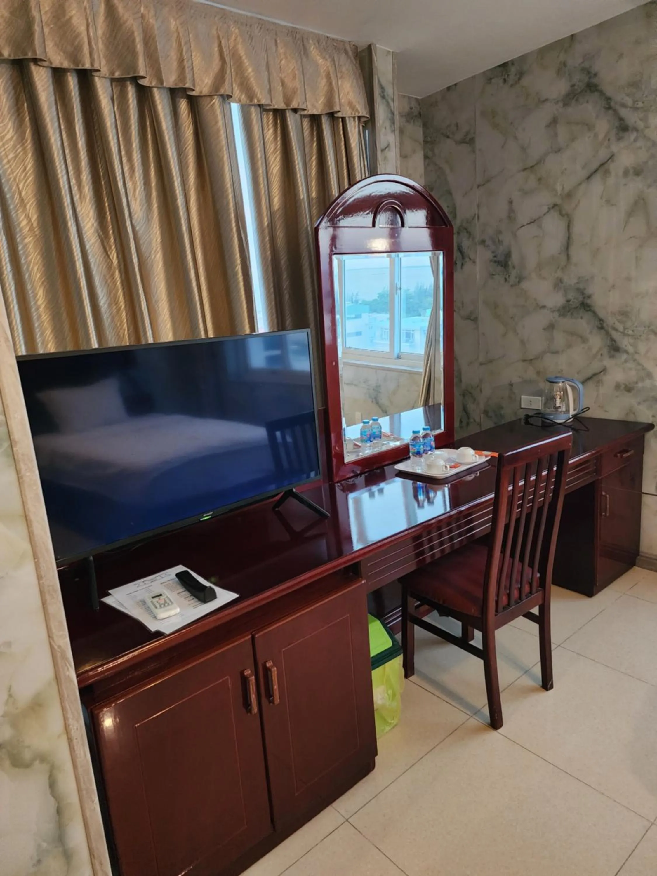 TV and multimedia in Sea Light Hotel
