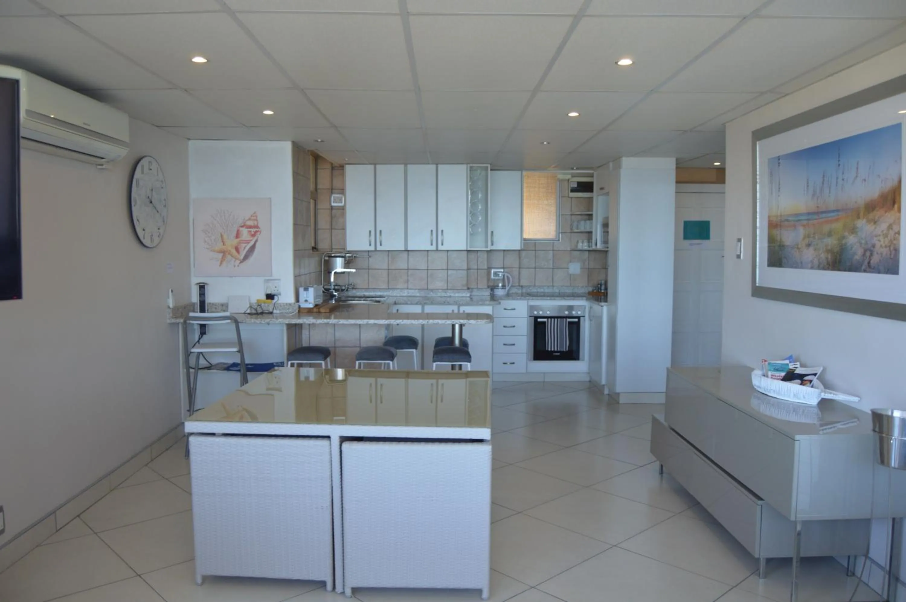 Kitchen or kitchenette in Accommodation Front - Classy 4 Sleeper with Ocean Views