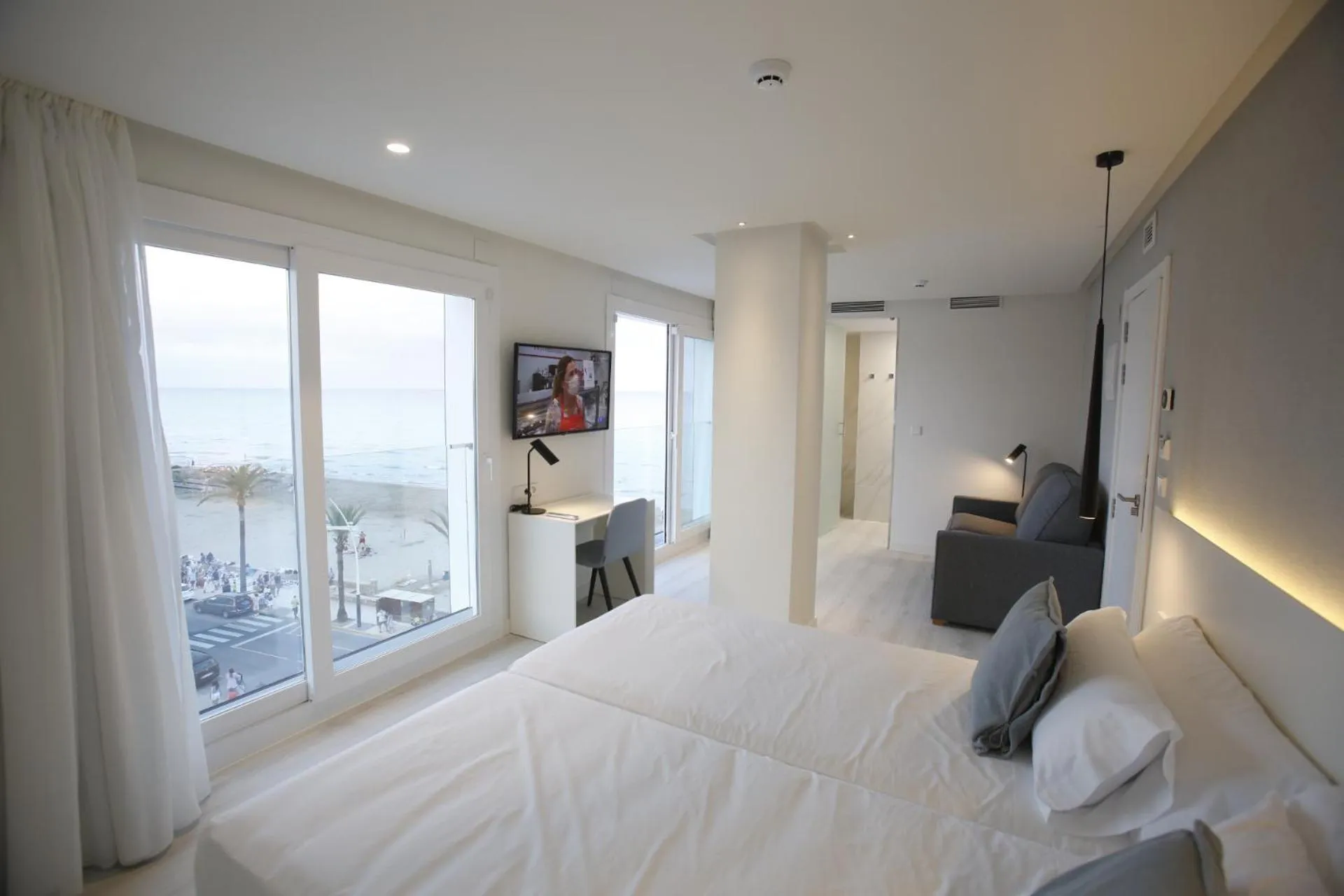 Photo of the whole room, Bed in Hotel María Cristina