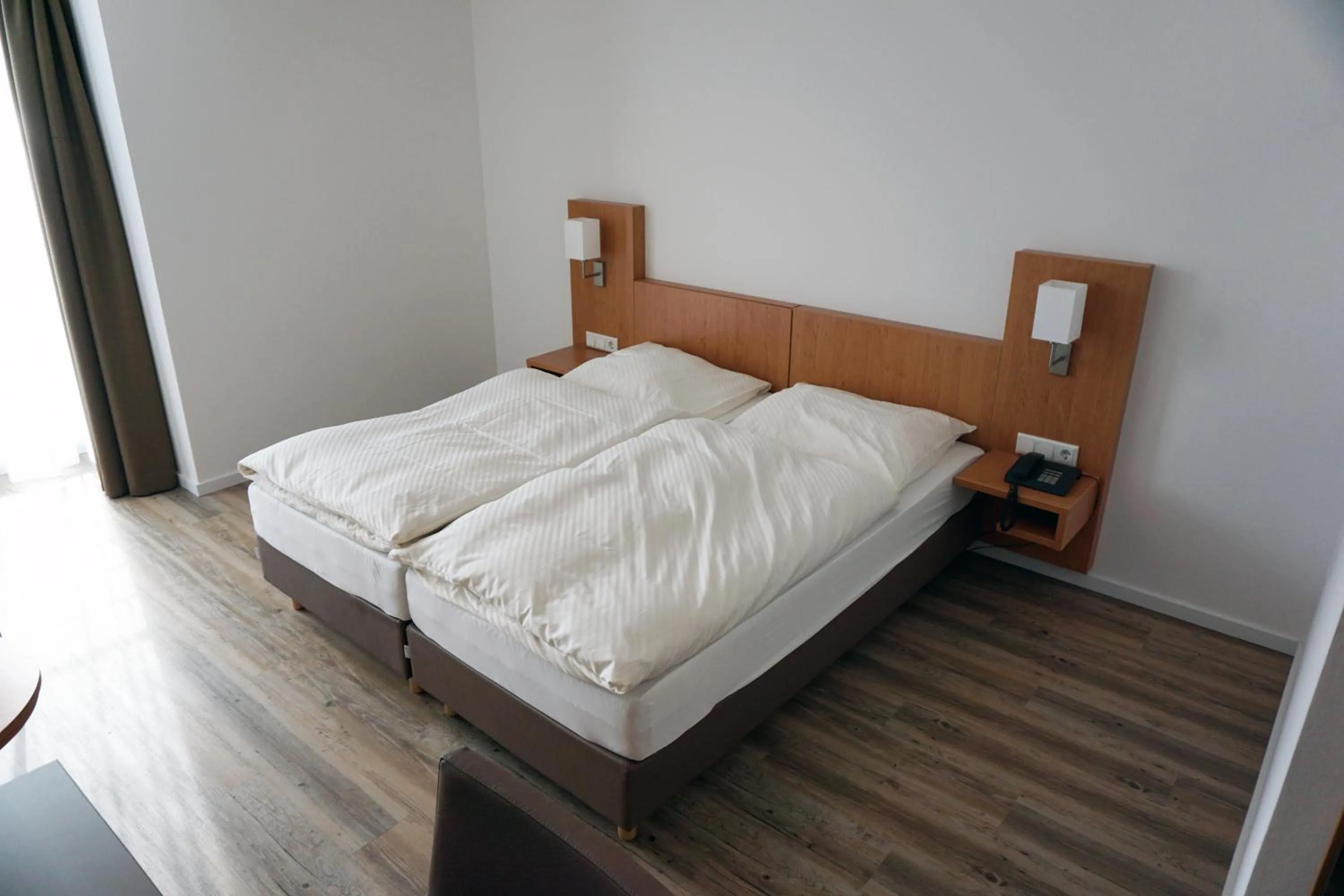 Photo of the whole room, Bed in Chrisma