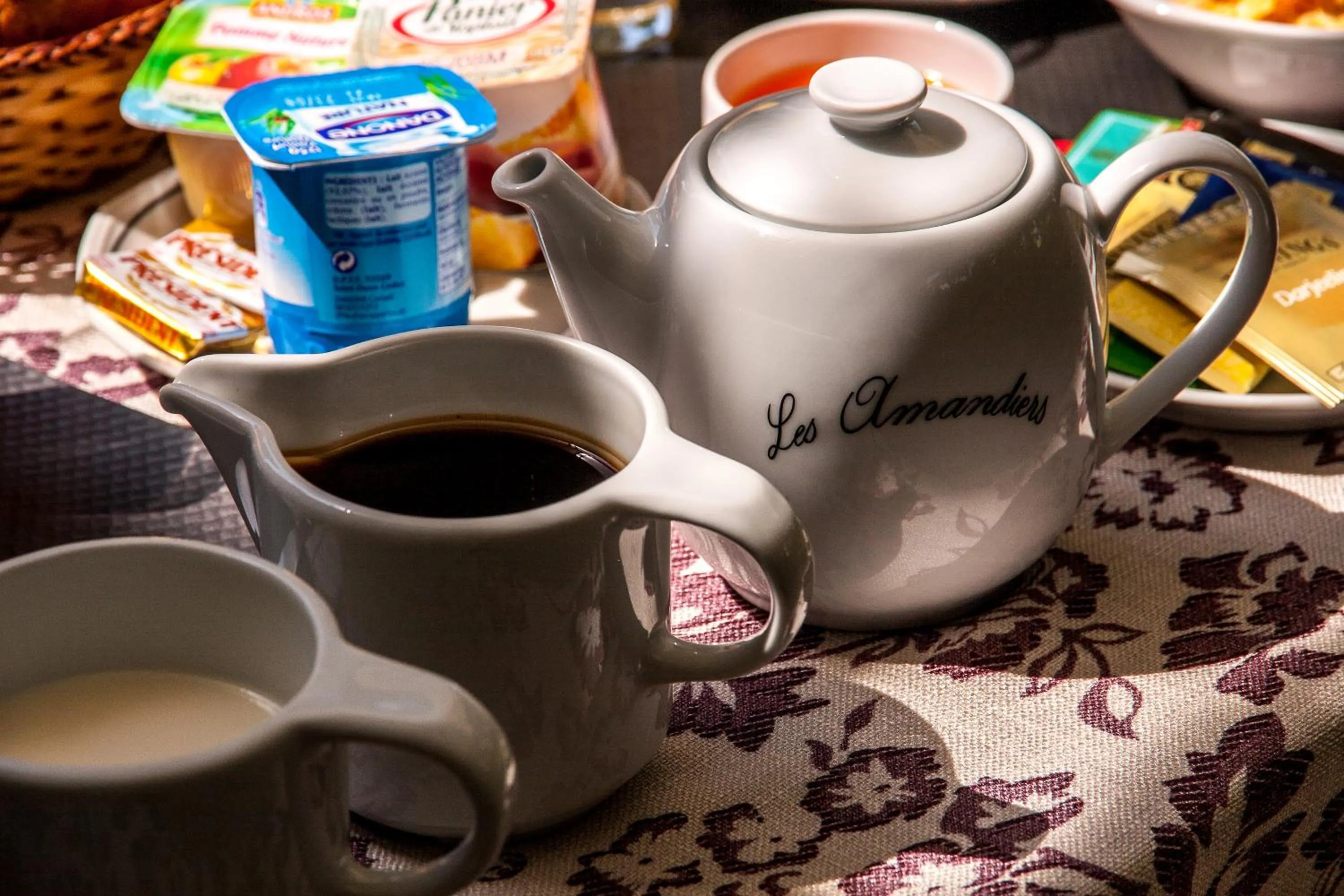 Breakfast in Hotel Les Amandiers