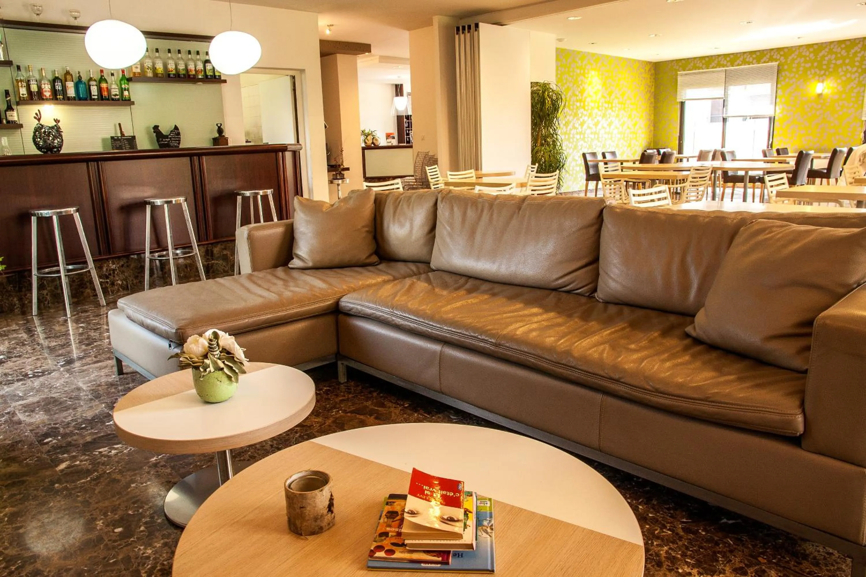 Lounge or bar in Hotel Les Amandiers