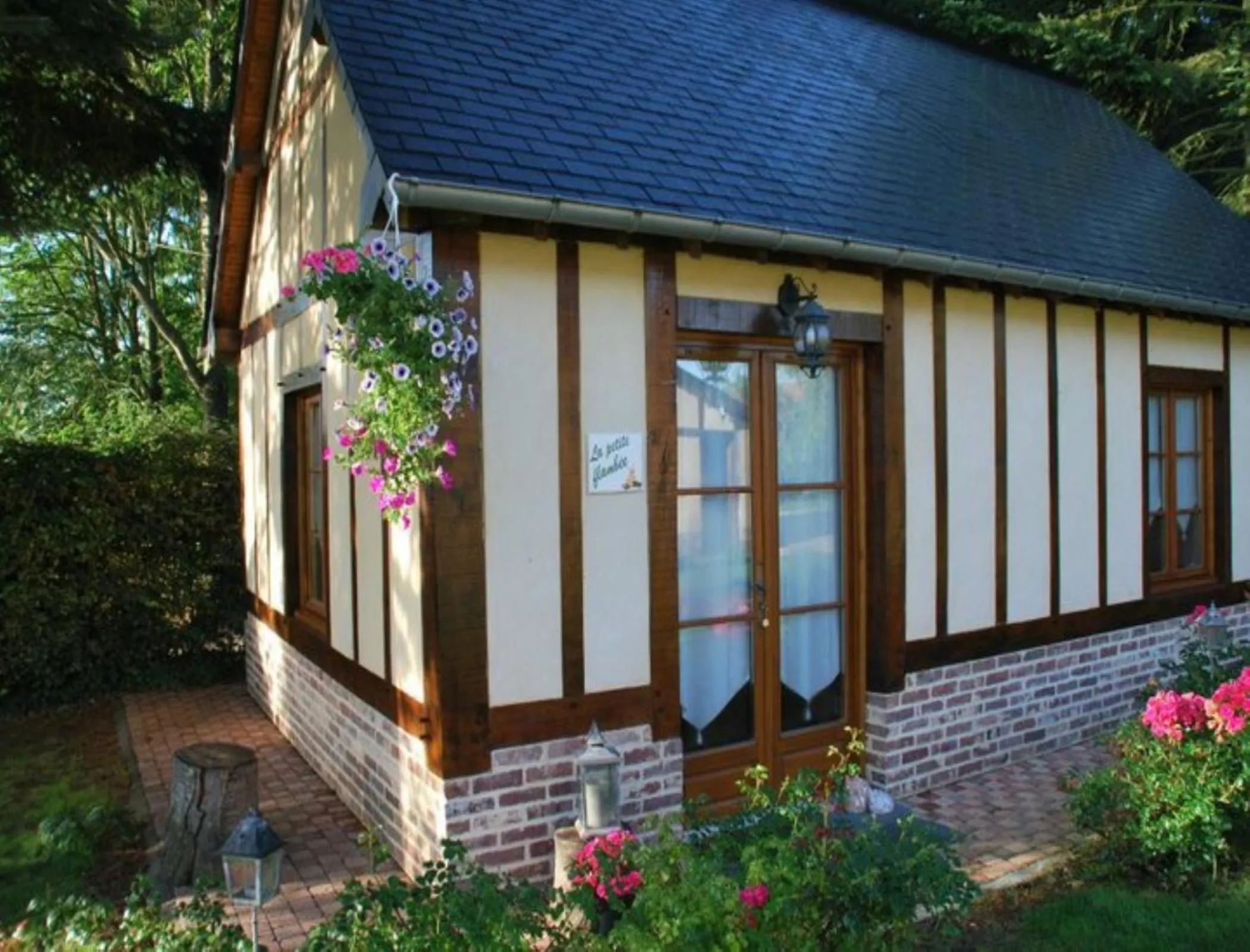 Facade/entrance in Chambres d'hôtes La Petite Flambée