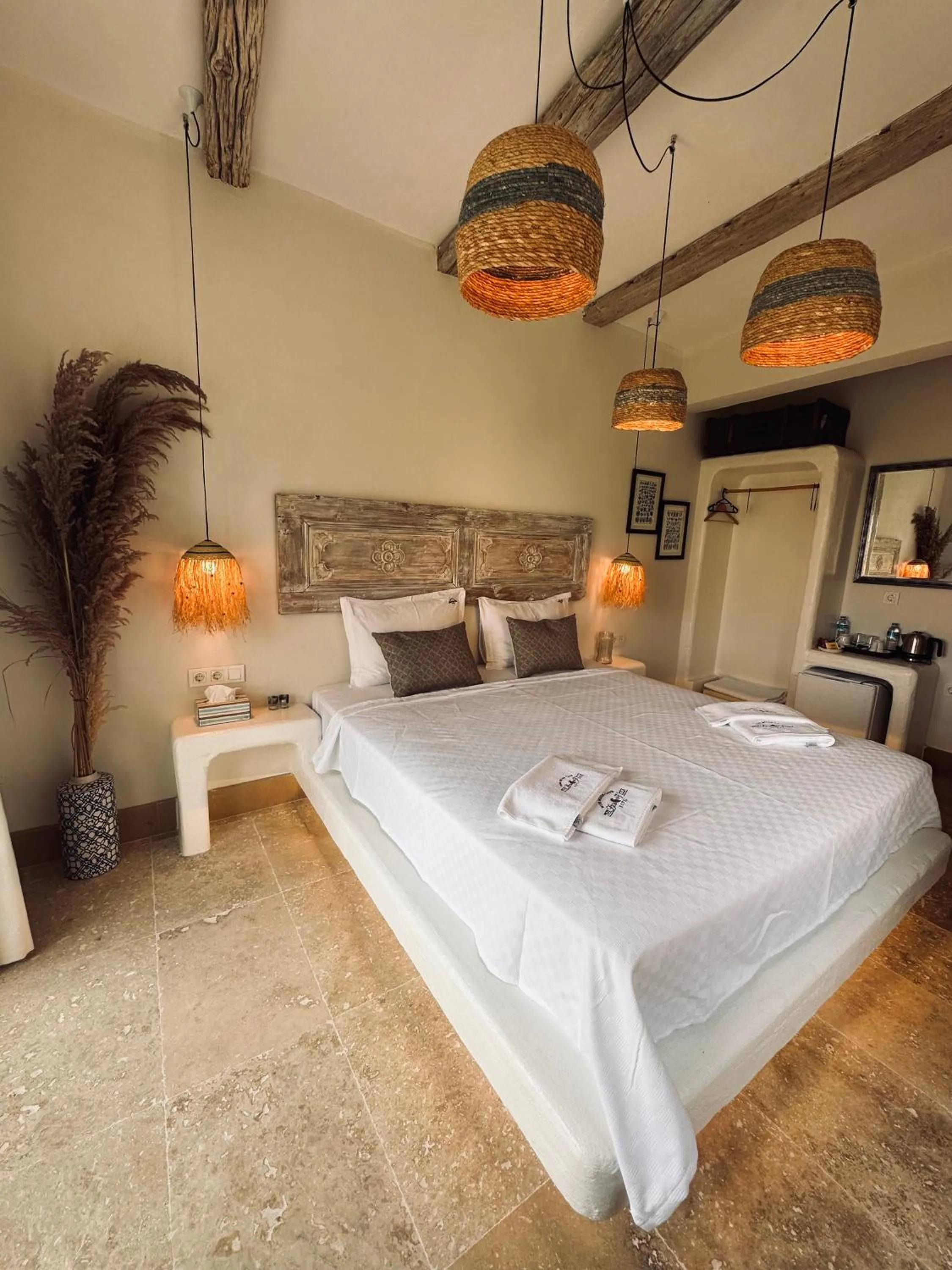 Bed in Lemon Villa Hotel