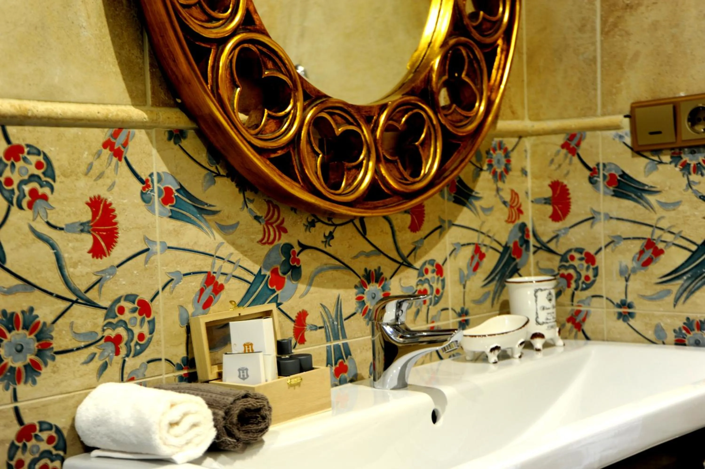 Bathroom in Lemon Villa Hotel