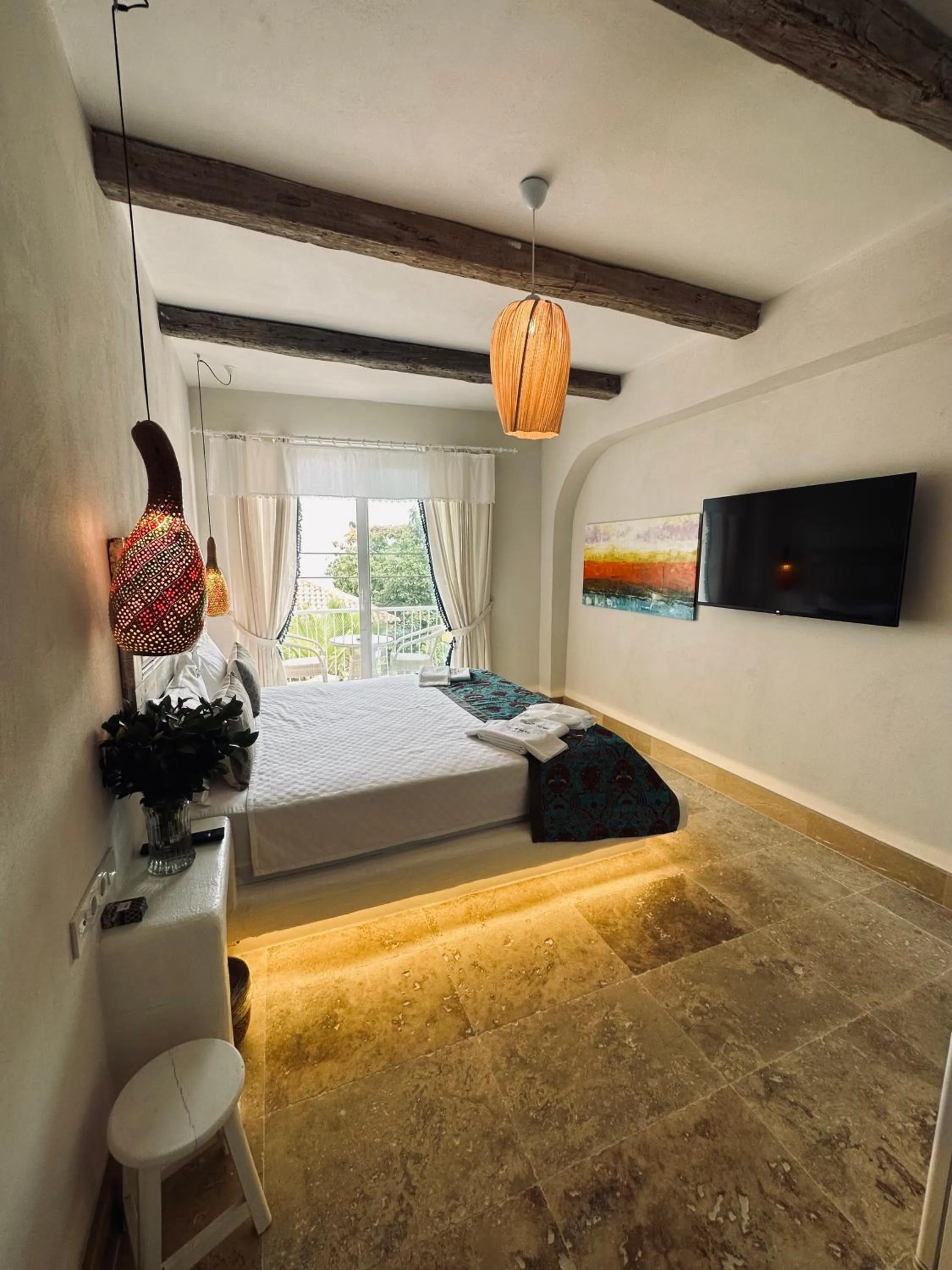 Photo of the whole room, Bed in Lemon Villa Hotel