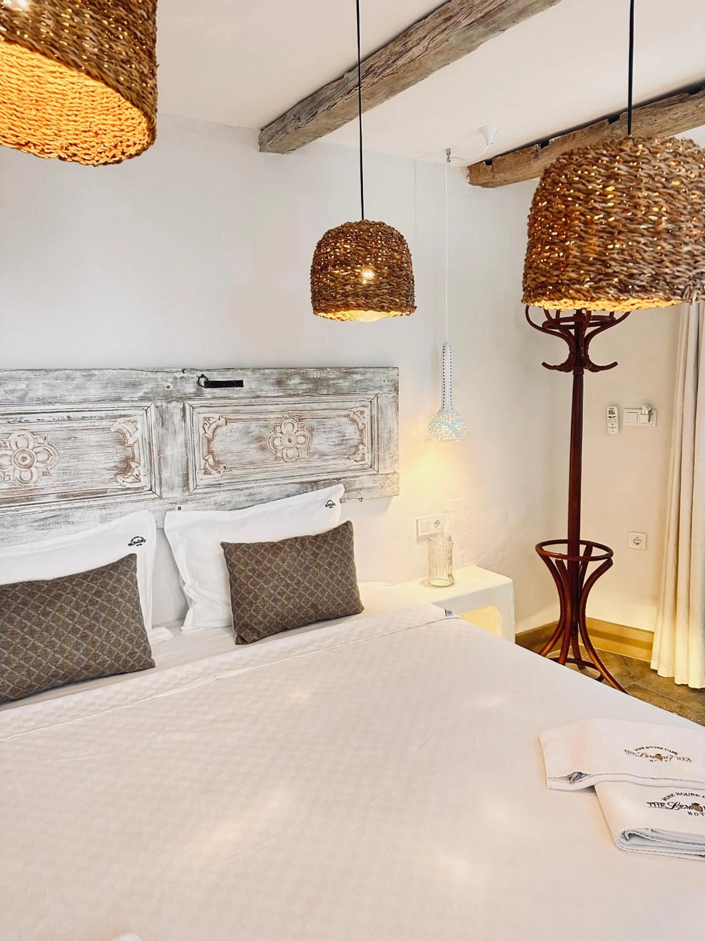 Bed in Lemon Villa Hotel