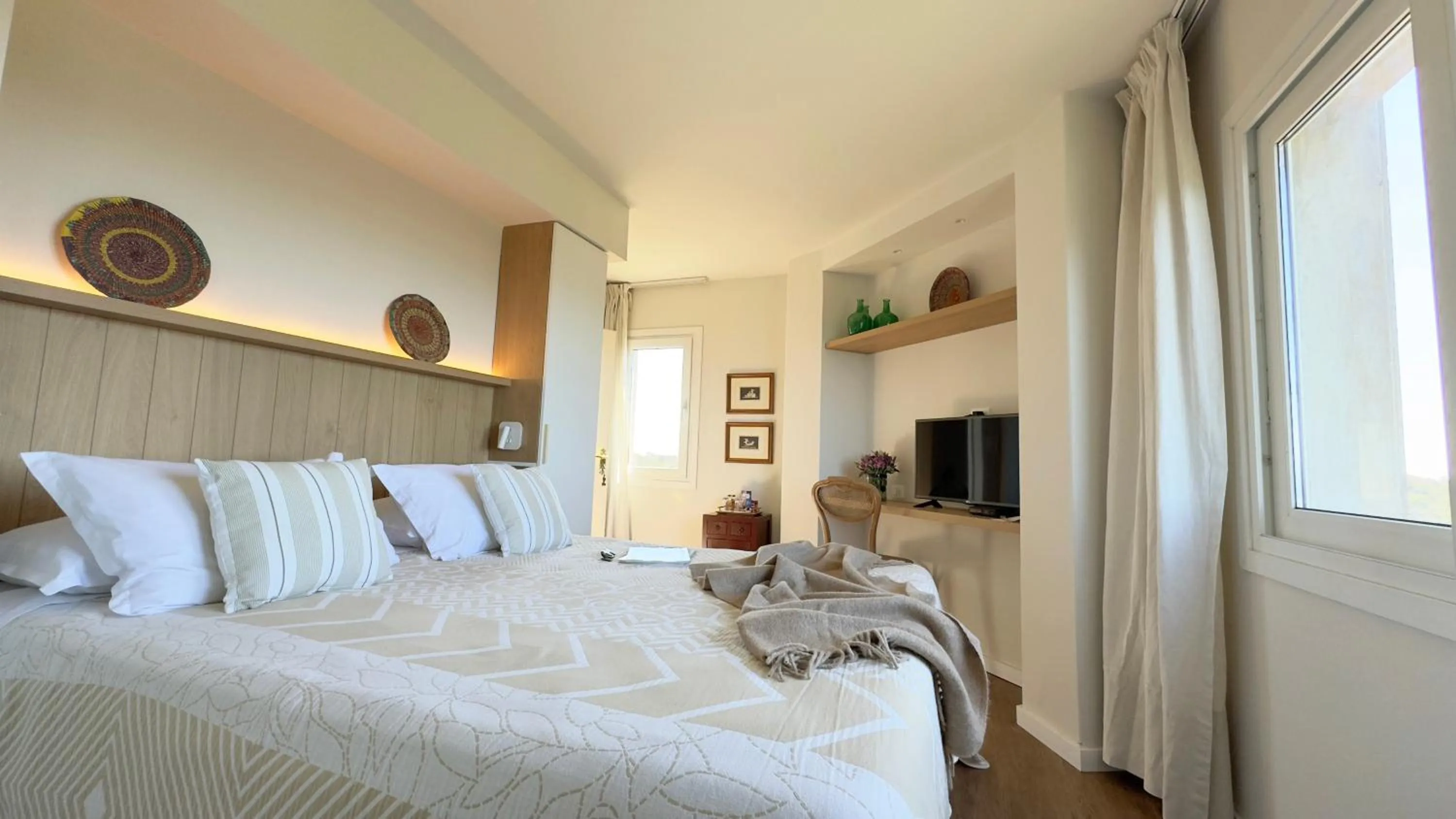 Bedroom, Bed in Hotel L'Auberge