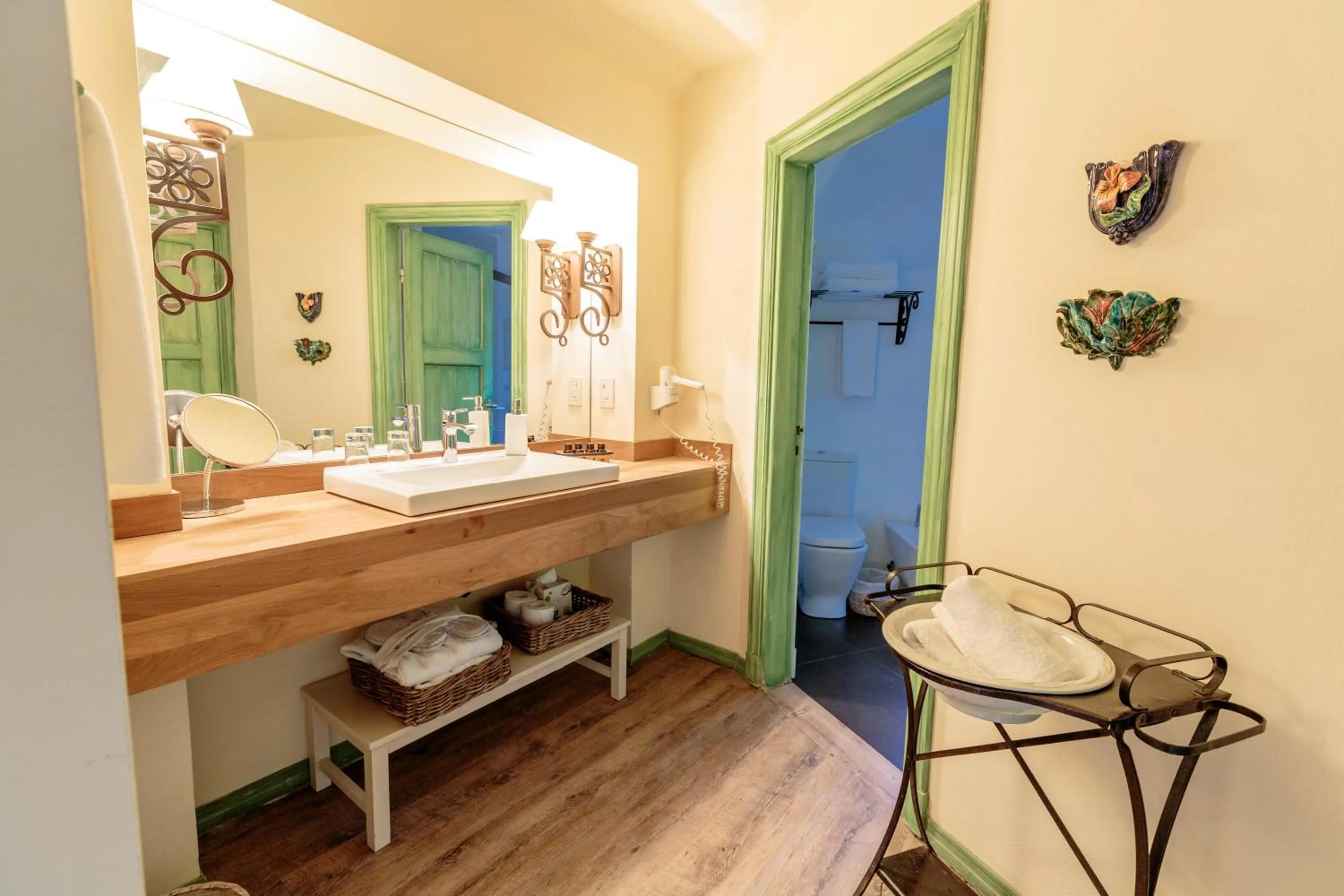 Bathroom in Hotel L'Auberge