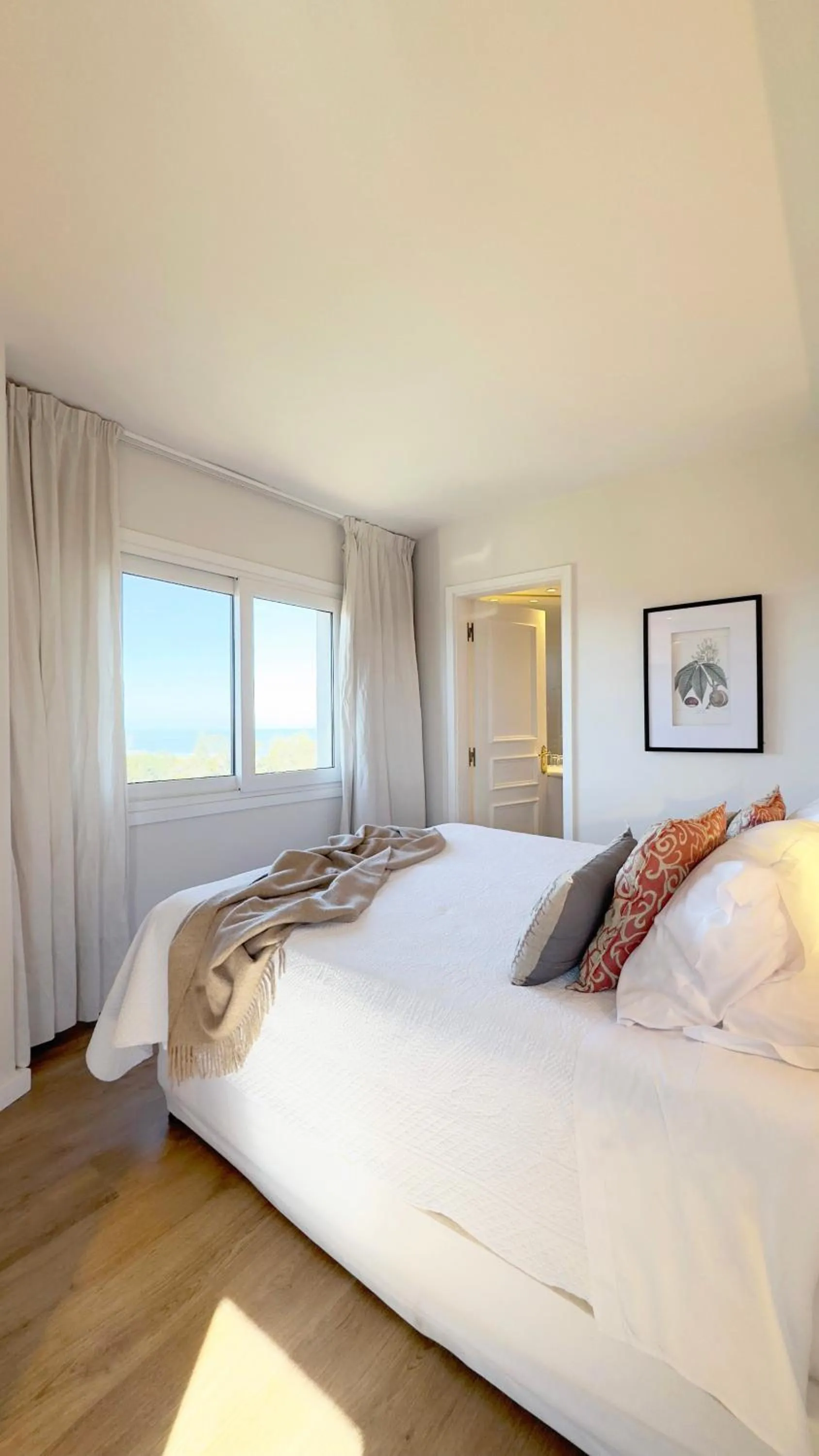 Bedroom, Bed in Hotel L'Auberge