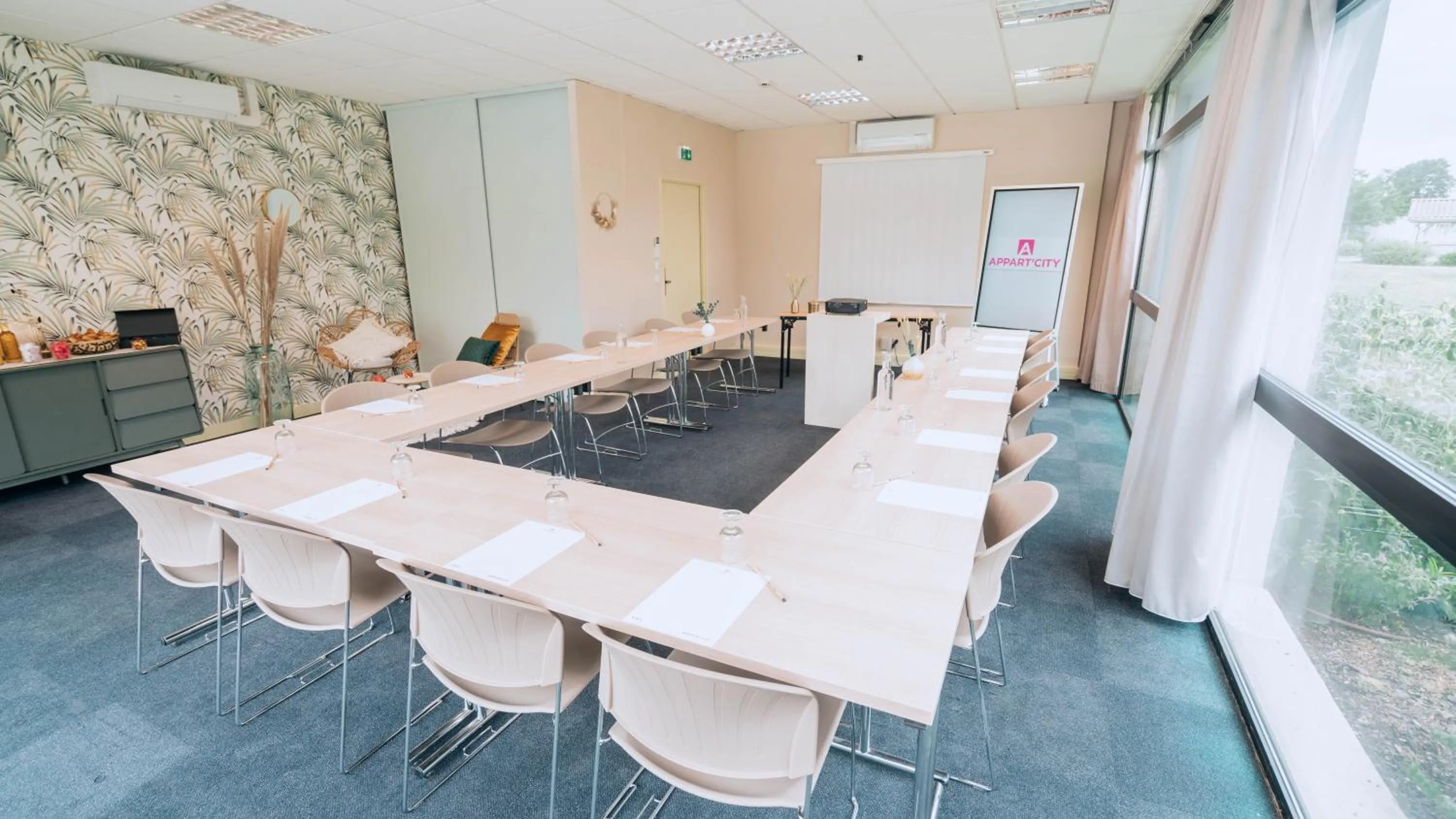 Meeting/conference room in Appart'City Confort Toulouse Purpan
