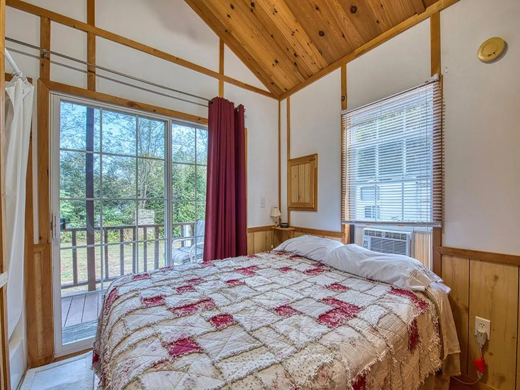 Bedroom, Bed in Maggie Valley Cabin Rentals