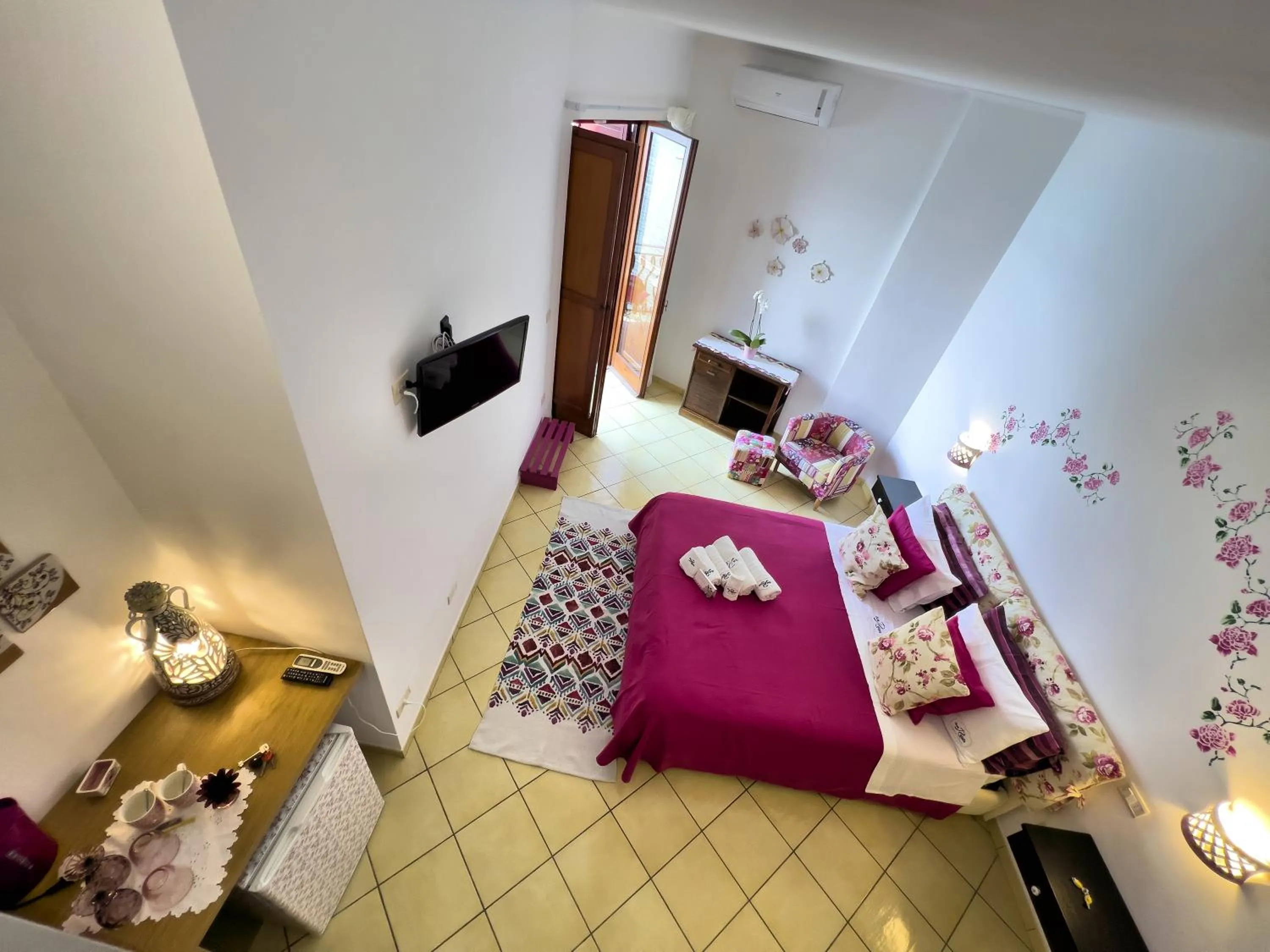 Bed in Due Relais - Panoramic Sea View Suites