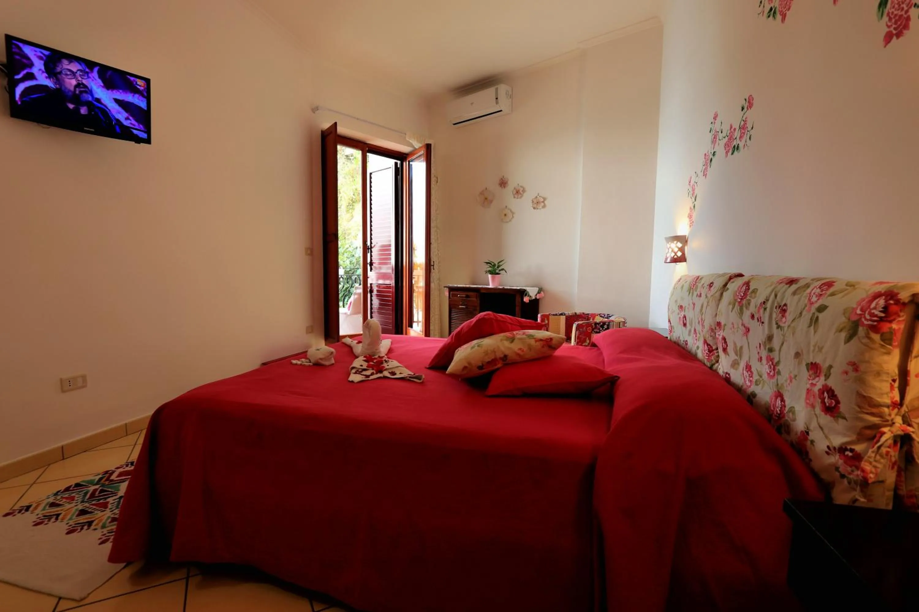 Bed in Due Relais - Panoramic Sea View Suites