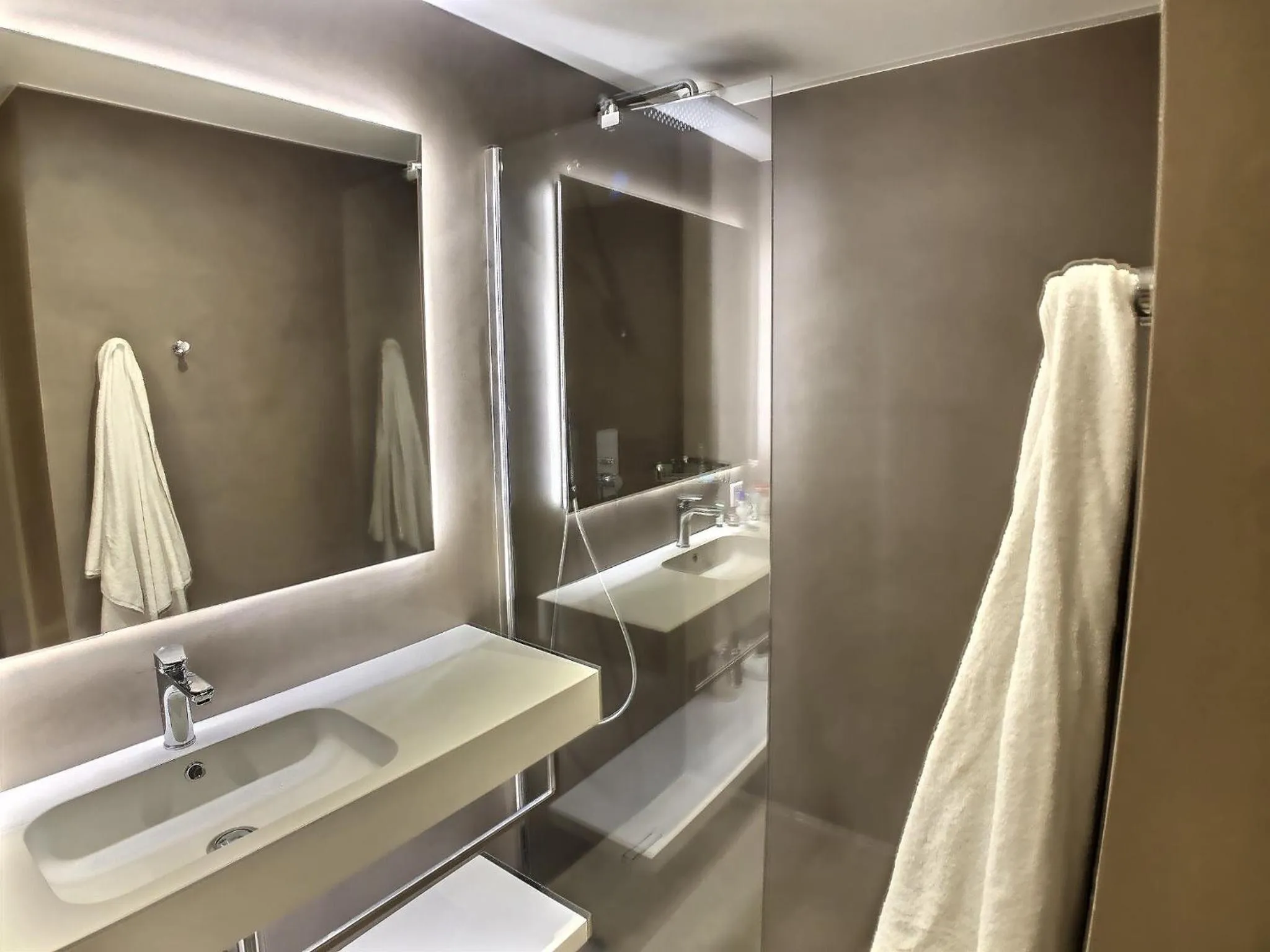 Bathroom in Attica Résidences, Lausanne