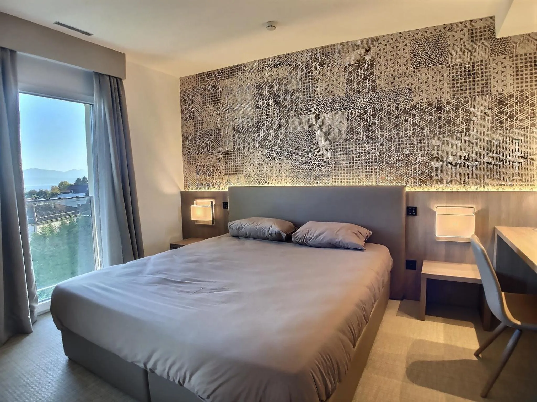 Photo of the whole room, Bed in Attica Résidences, Lausanne