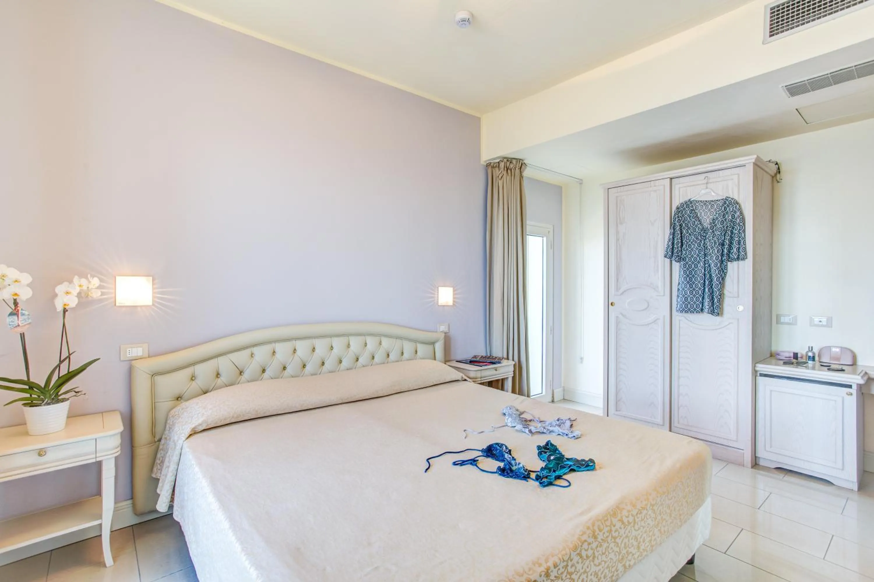 Photo of the whole room, Bed in Brasil Seaview Hotel