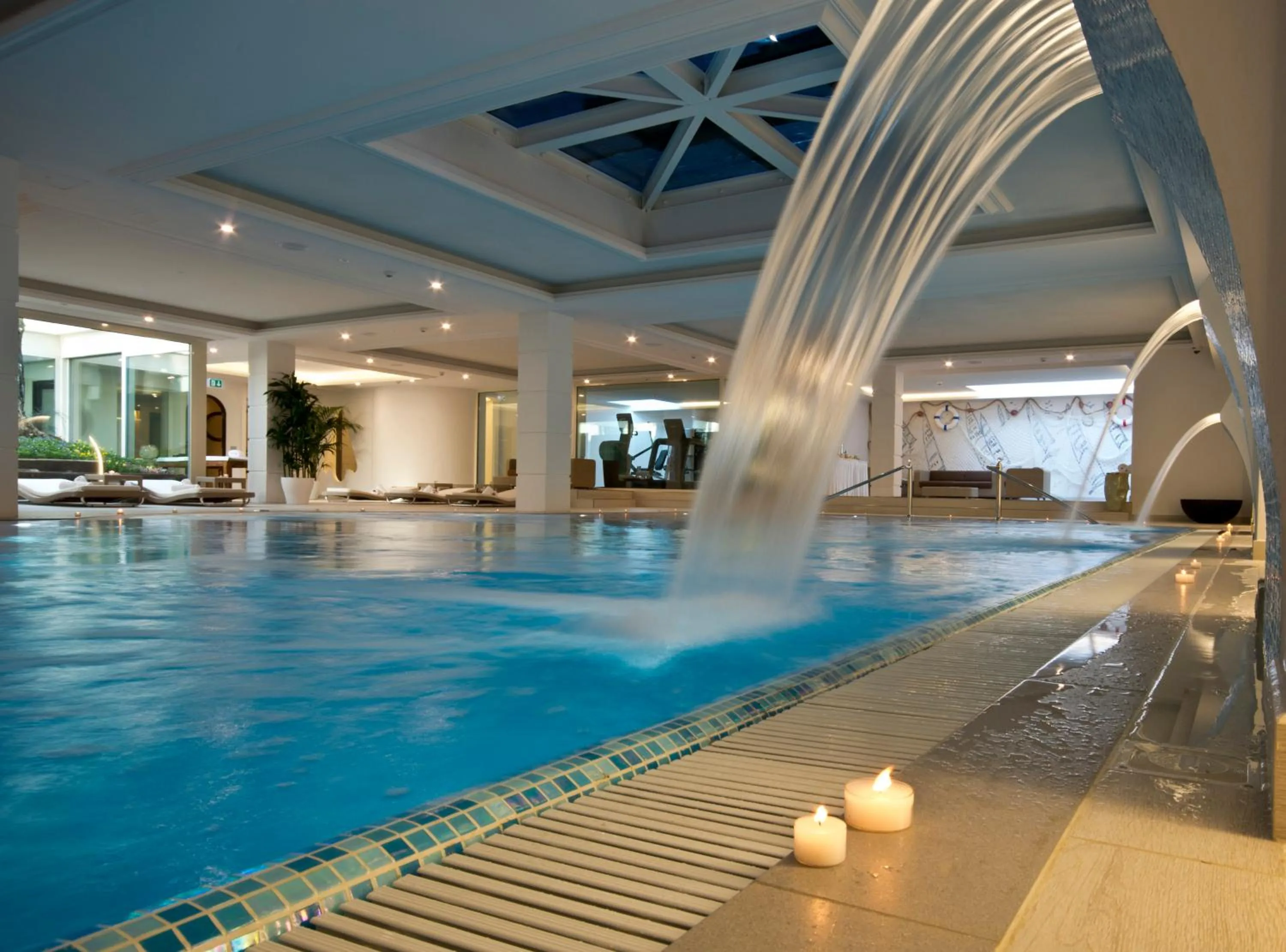 Swimming pool in Grand Hotel Da Vinci