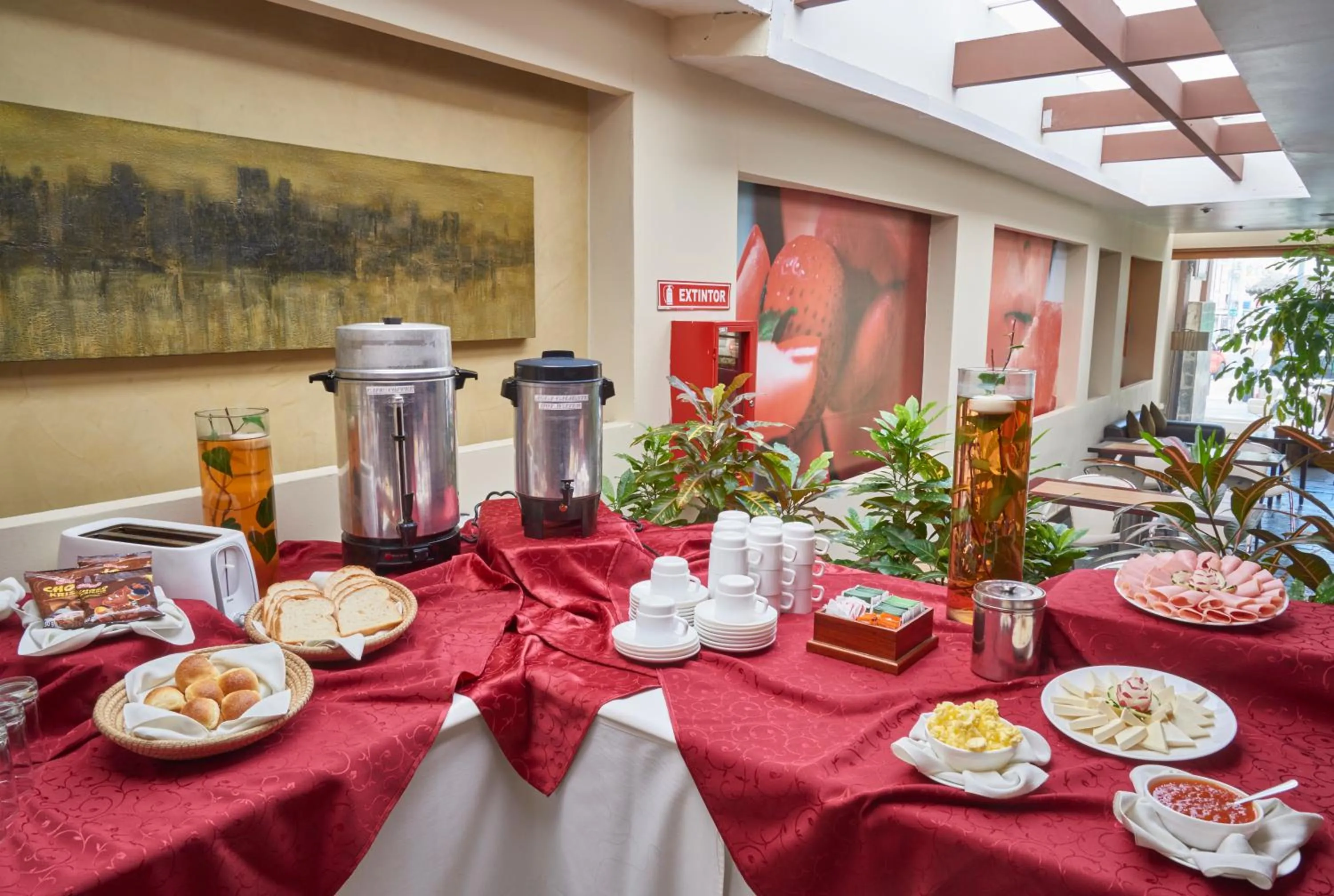 Restaurant/places to eat in Embassy Quito