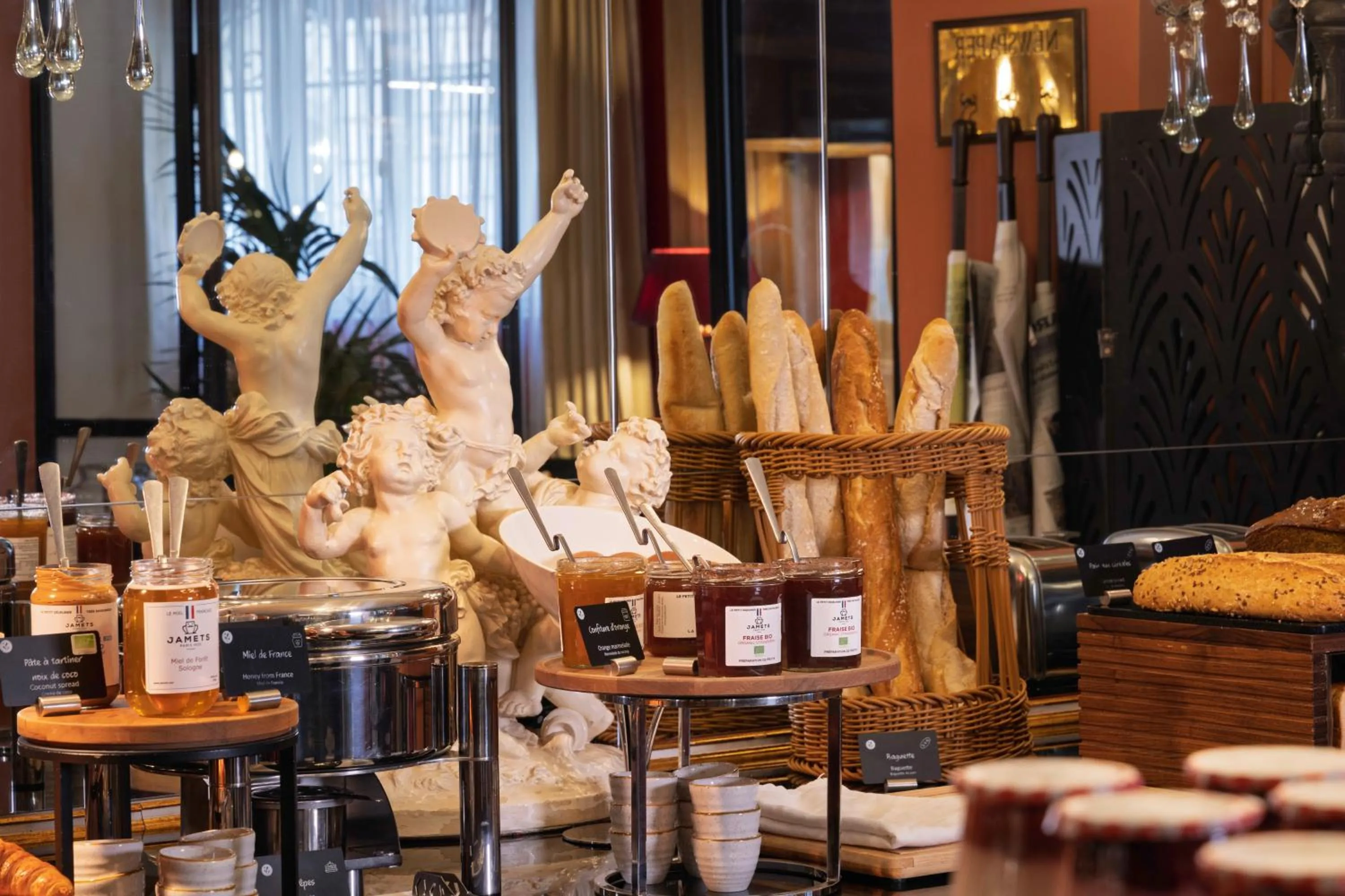 Breakfast in Hotel Trianon Rive Gauche