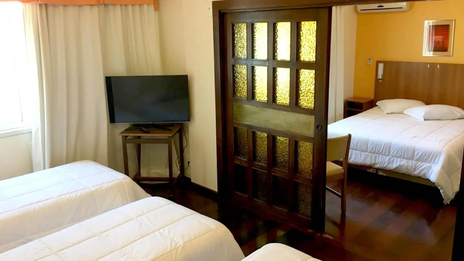Street view, Bed in San Silvestre Hotel