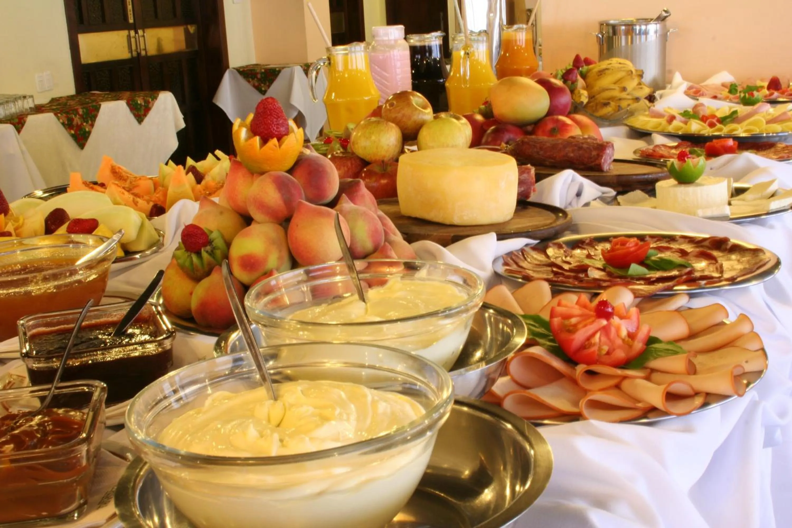 Food in San Silvestre Hotel