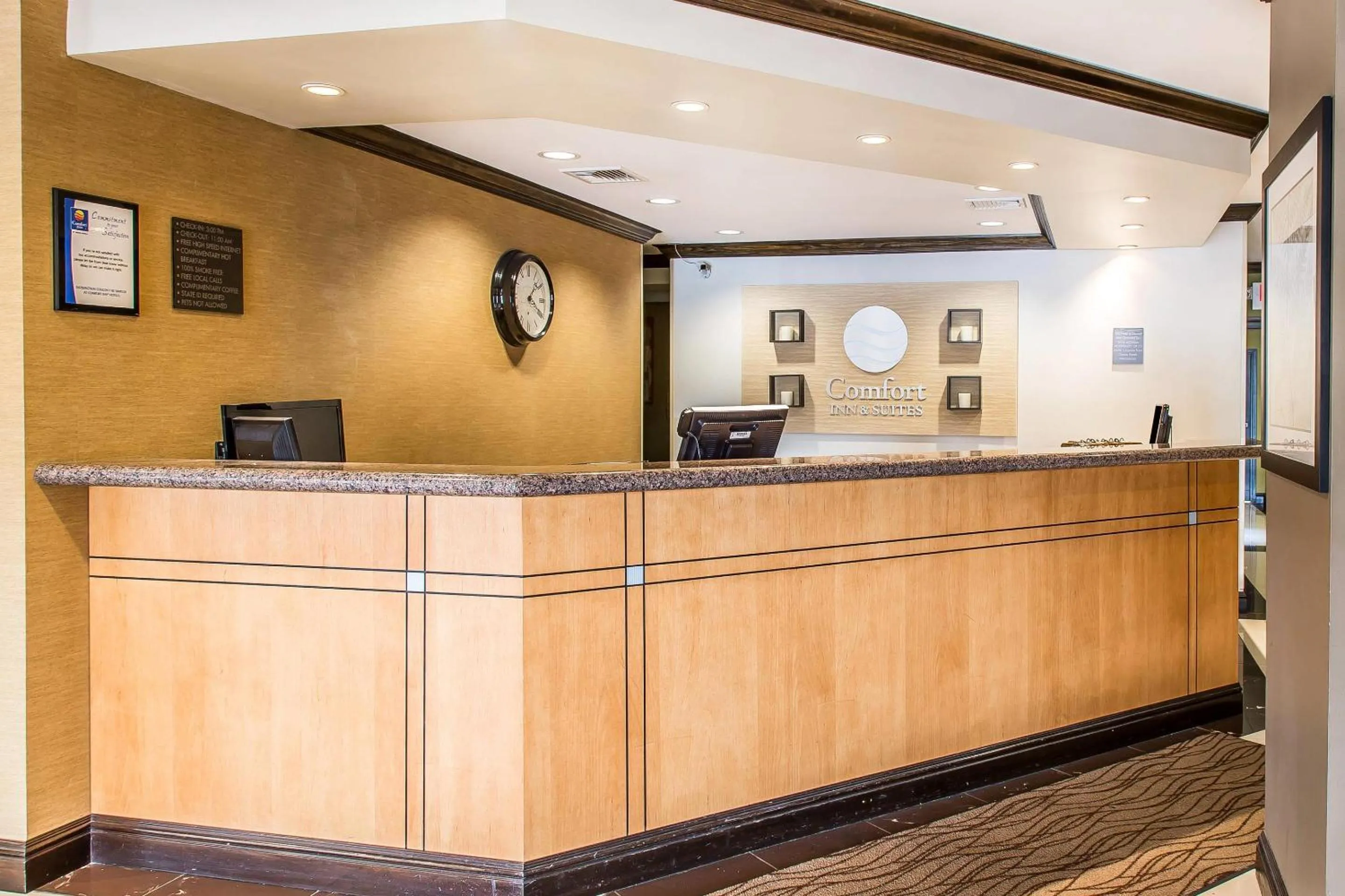 Lobby or reception in Comfort Inn & Suites Meriden East