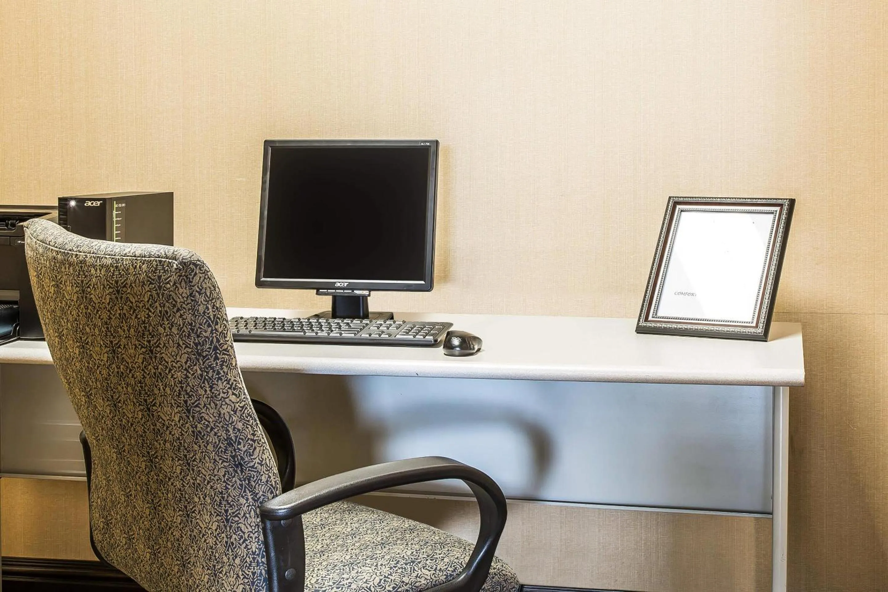 Business facilities in Comfort Inn & Suites Meriden East