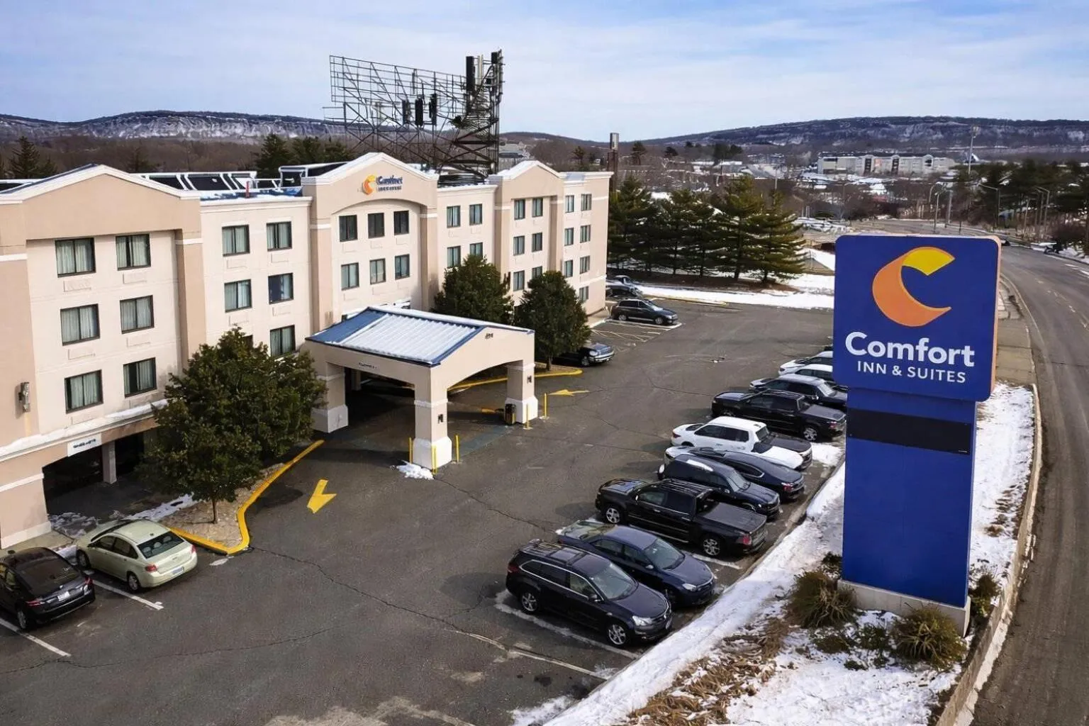 Property building in Comfort Inn & Suites Meriden East