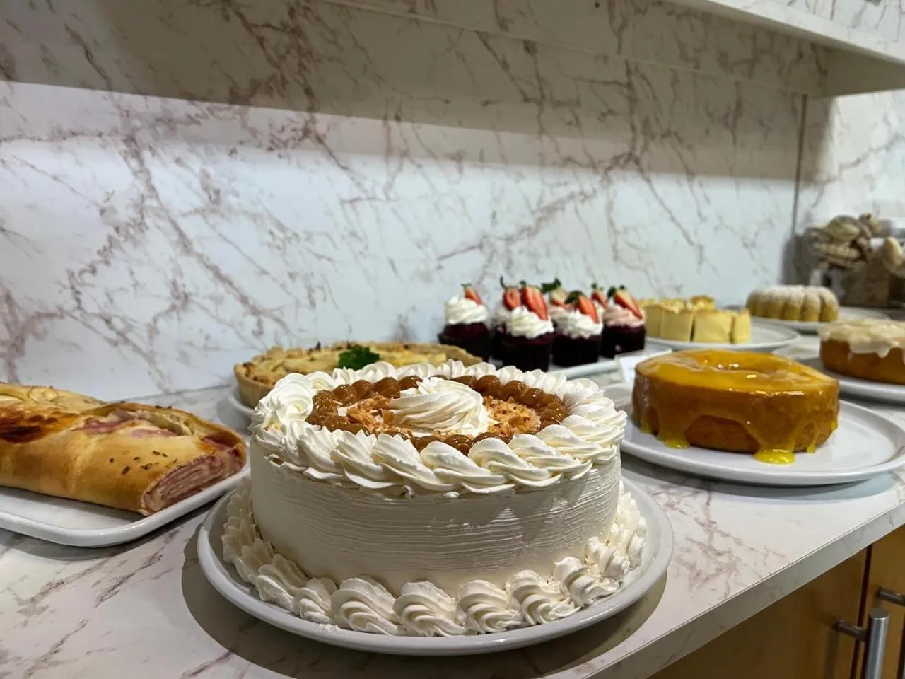 Buffet breakfast in Pousada Maibe Amanhecer na Serra