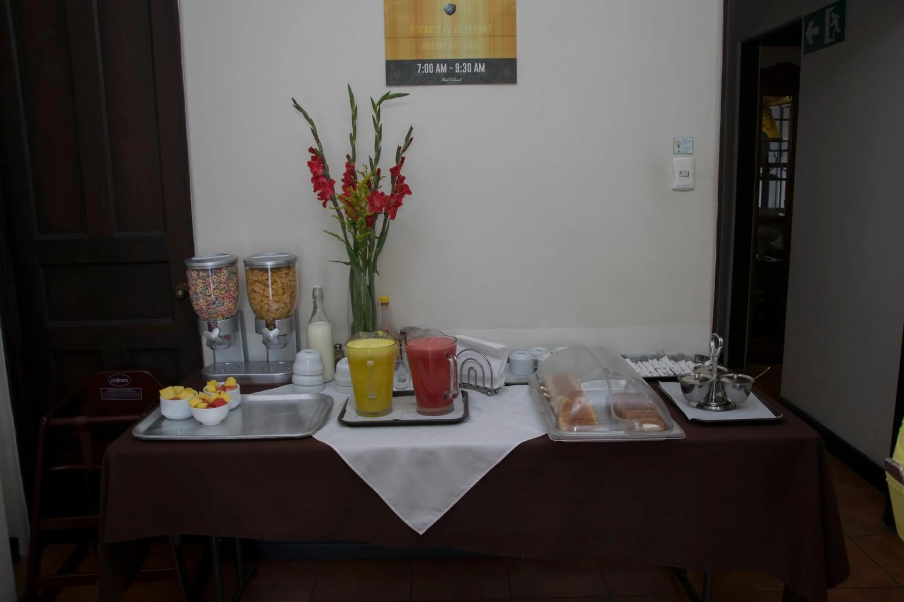 Breakfast in Hotel Colonial