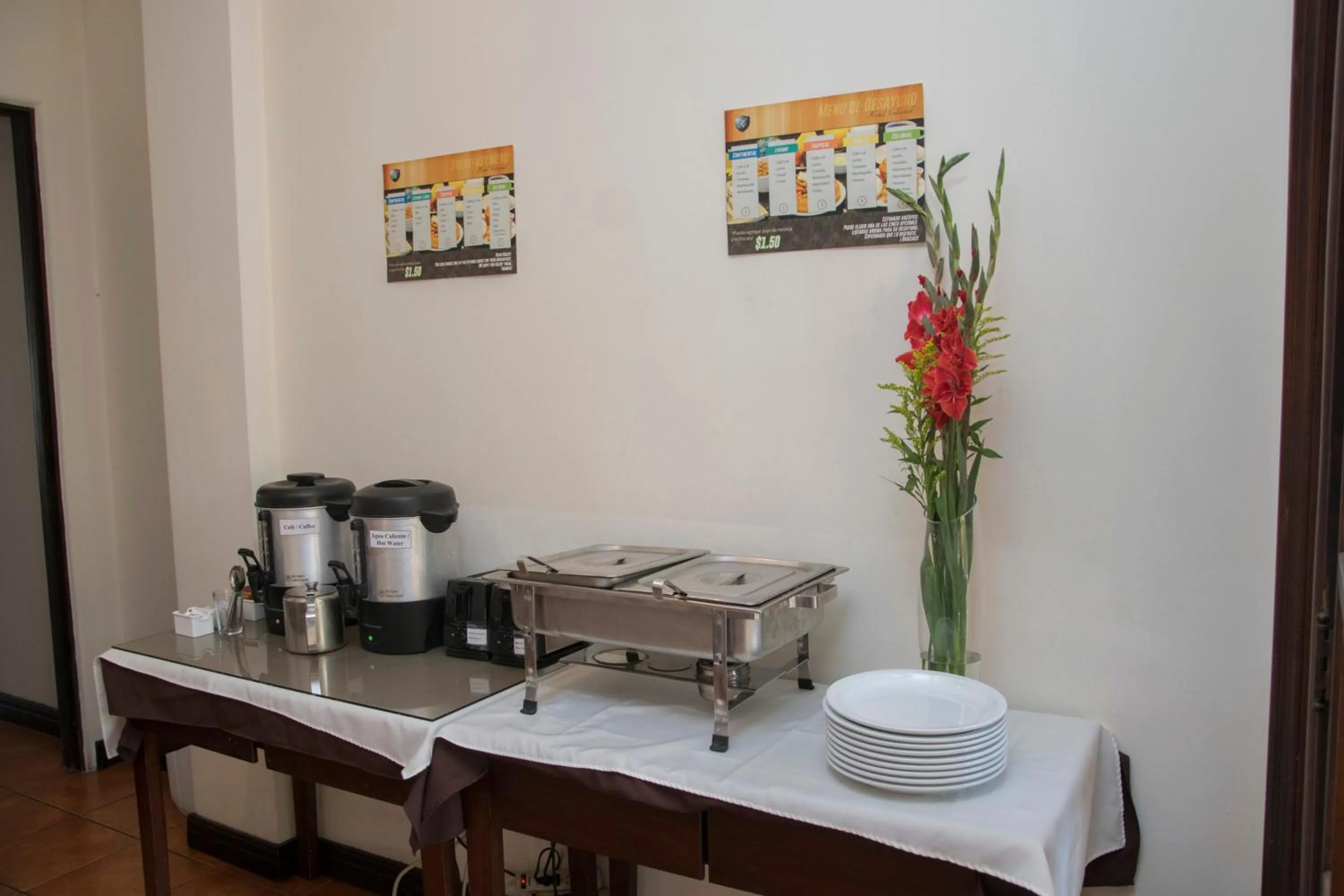 Breakfast in Hotel Colonial