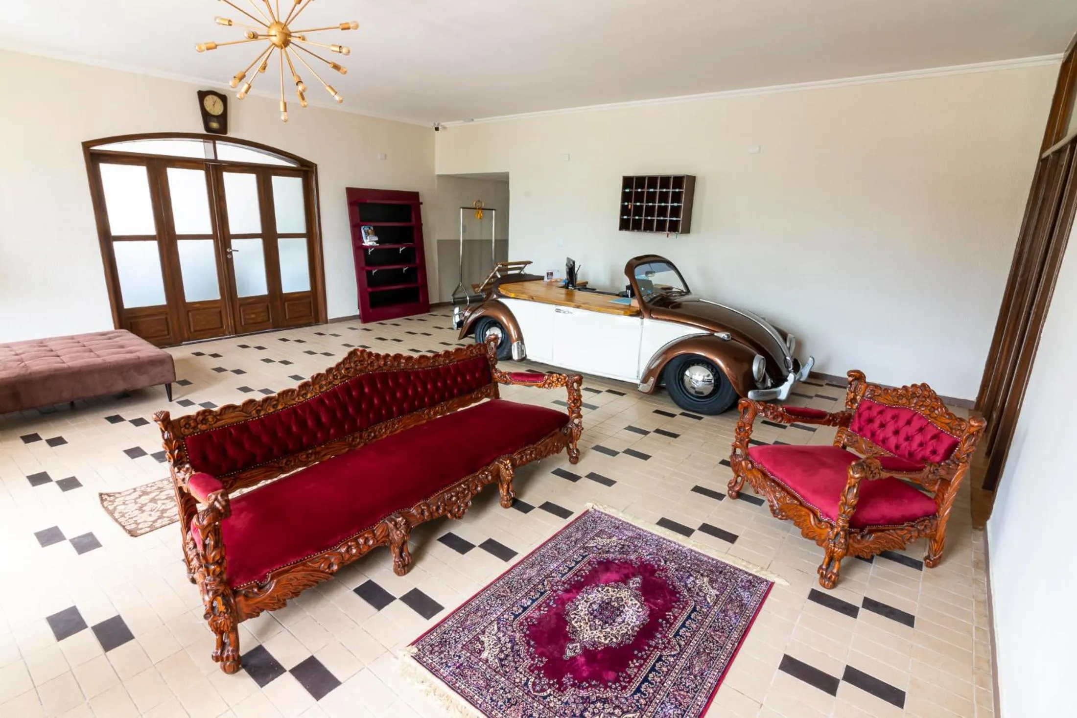 Communal lounge/ TV room in Namoa Pollastrini