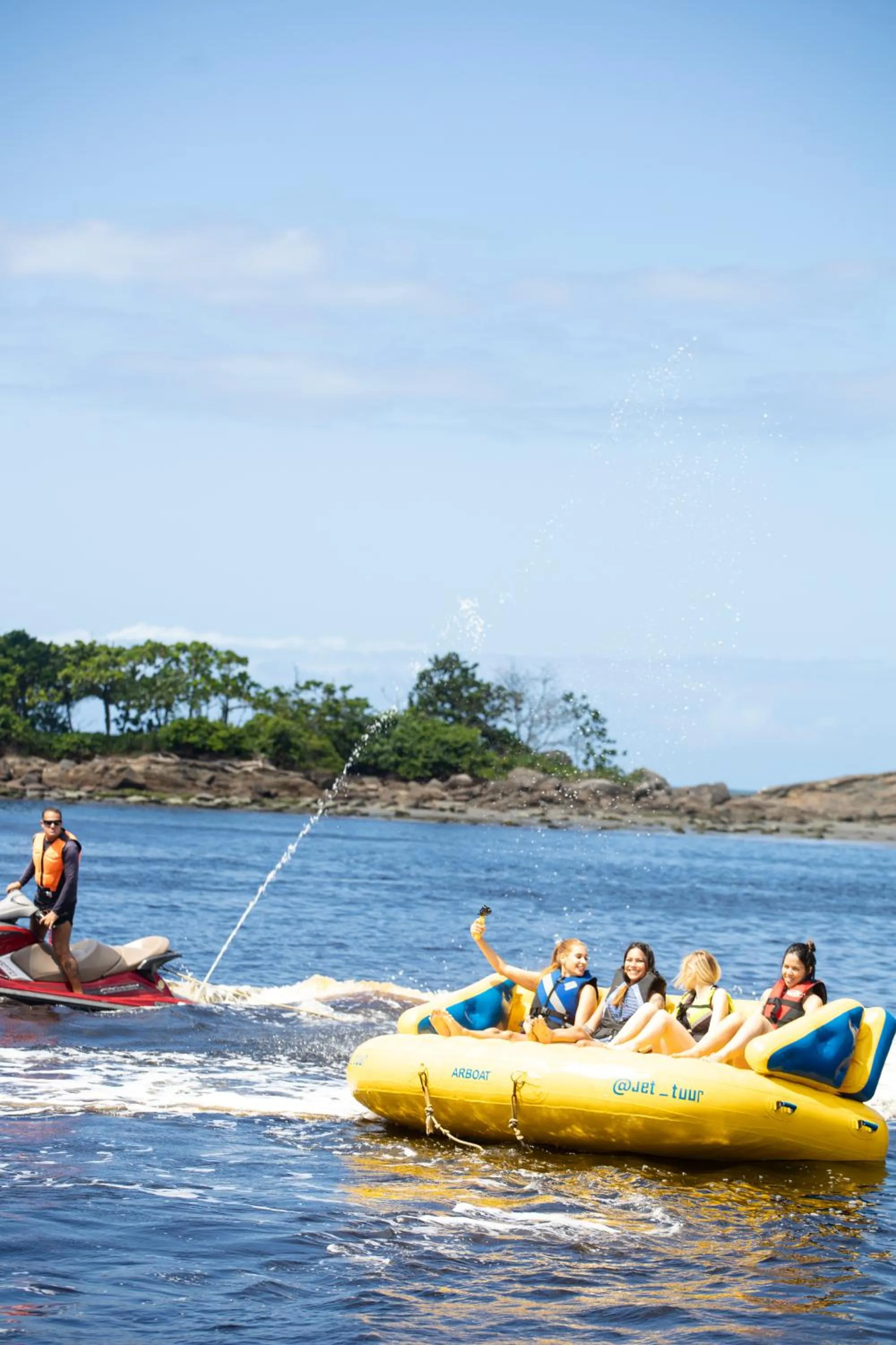 Entertainment in Namoa Pollastrini