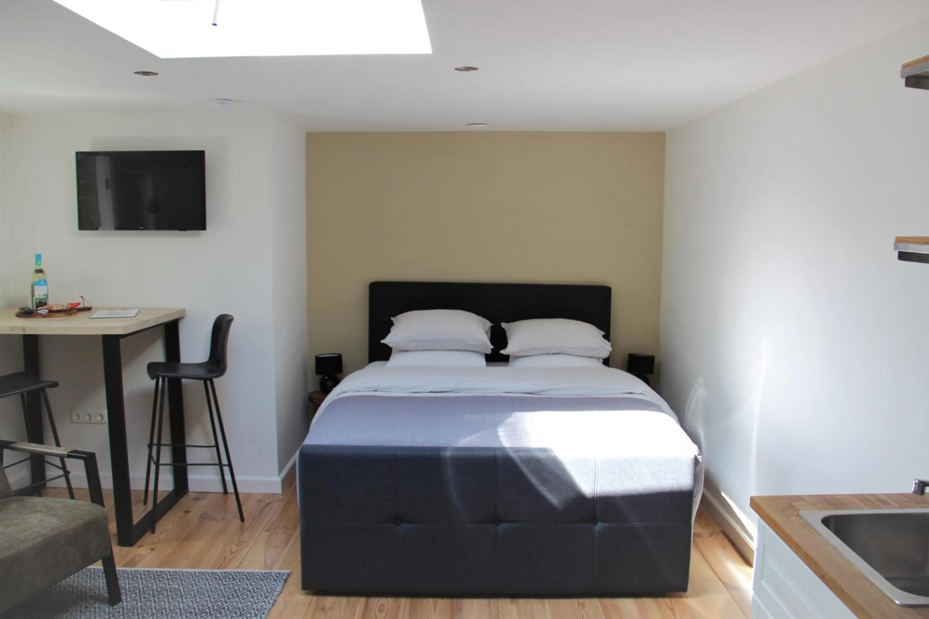 Bed in Southpoint Zandvoort & private parking