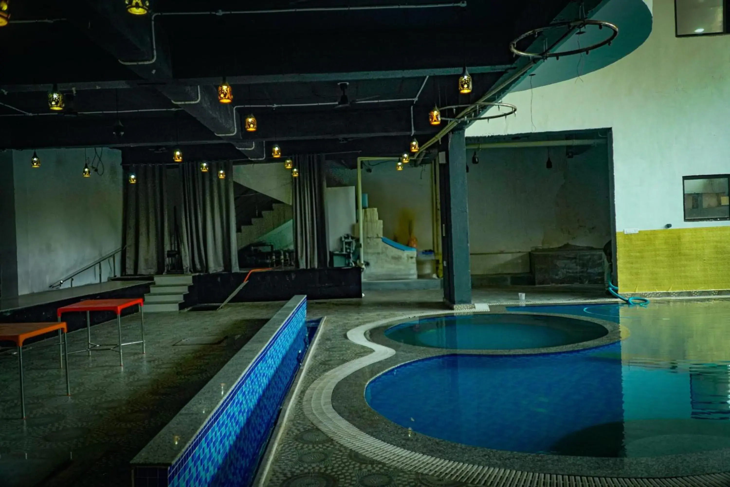 Pool view in Hotel Jaisal Inn - Pure Veg Pool view in Hotel Jaisal Inn - Pure Veg