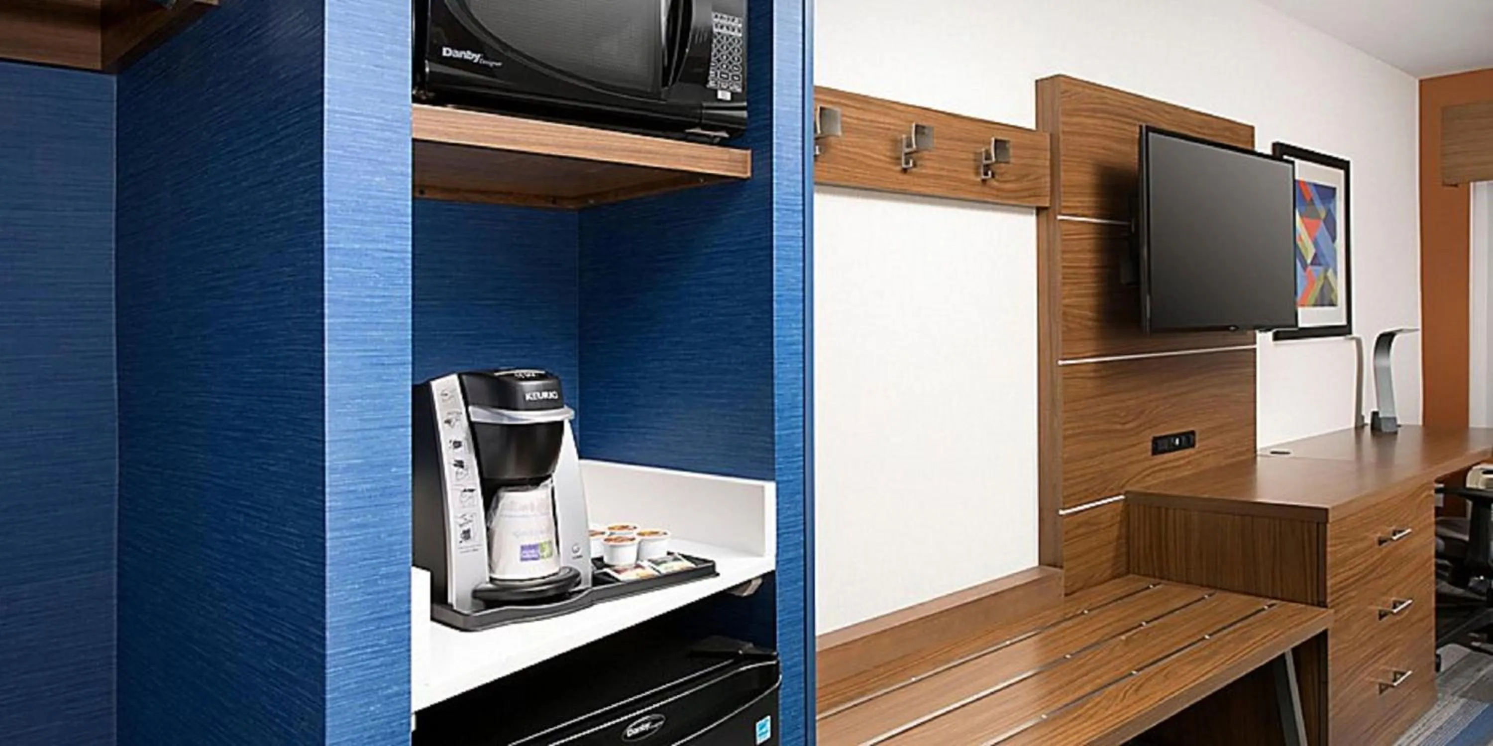 Bedroom in Holiday Inn Express Chesapeake - Norfolk by IHG