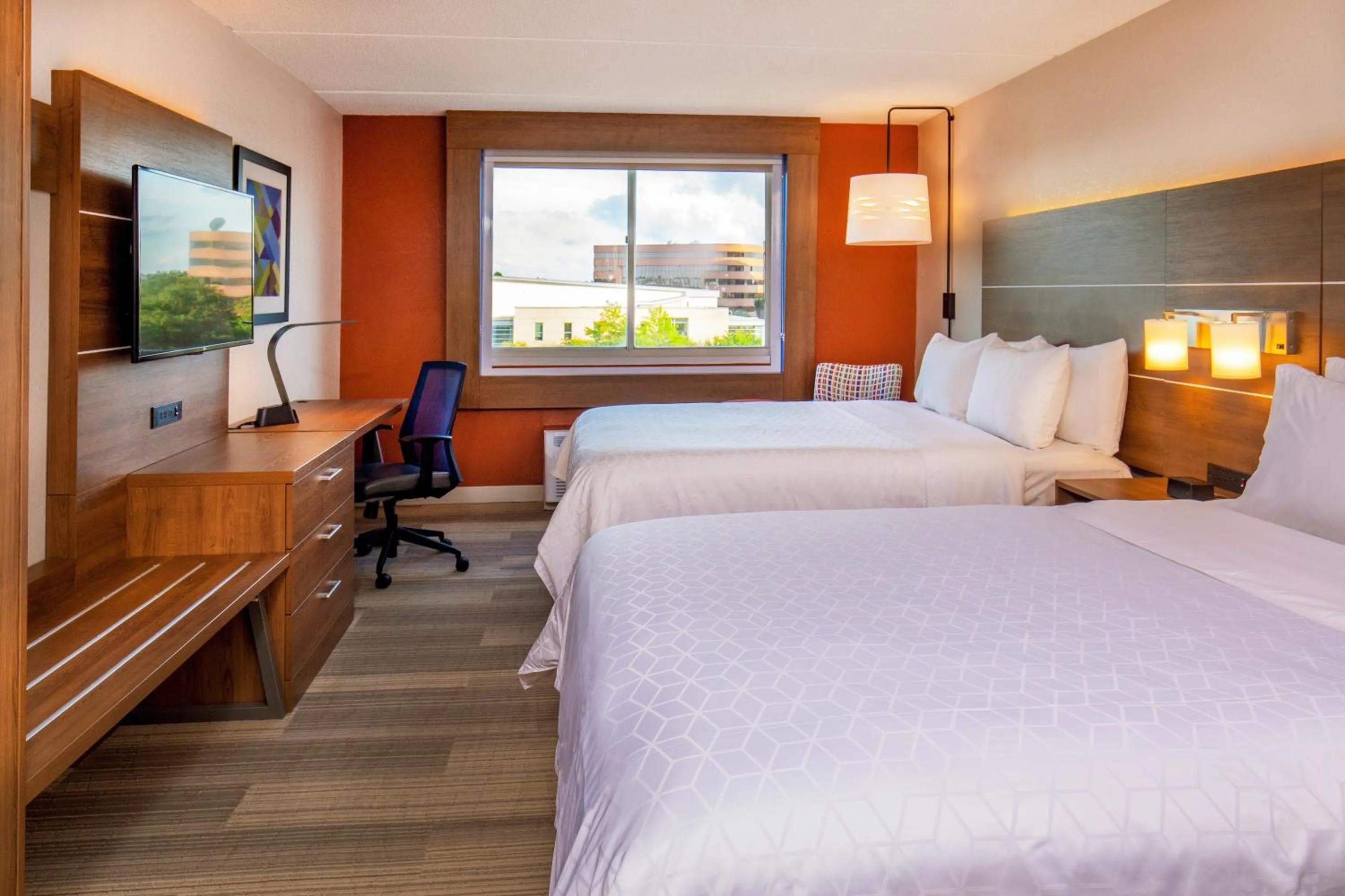 Photo of the whole room, Bed in Holiday Inn Express Chesapeake - Norfolk by IHG