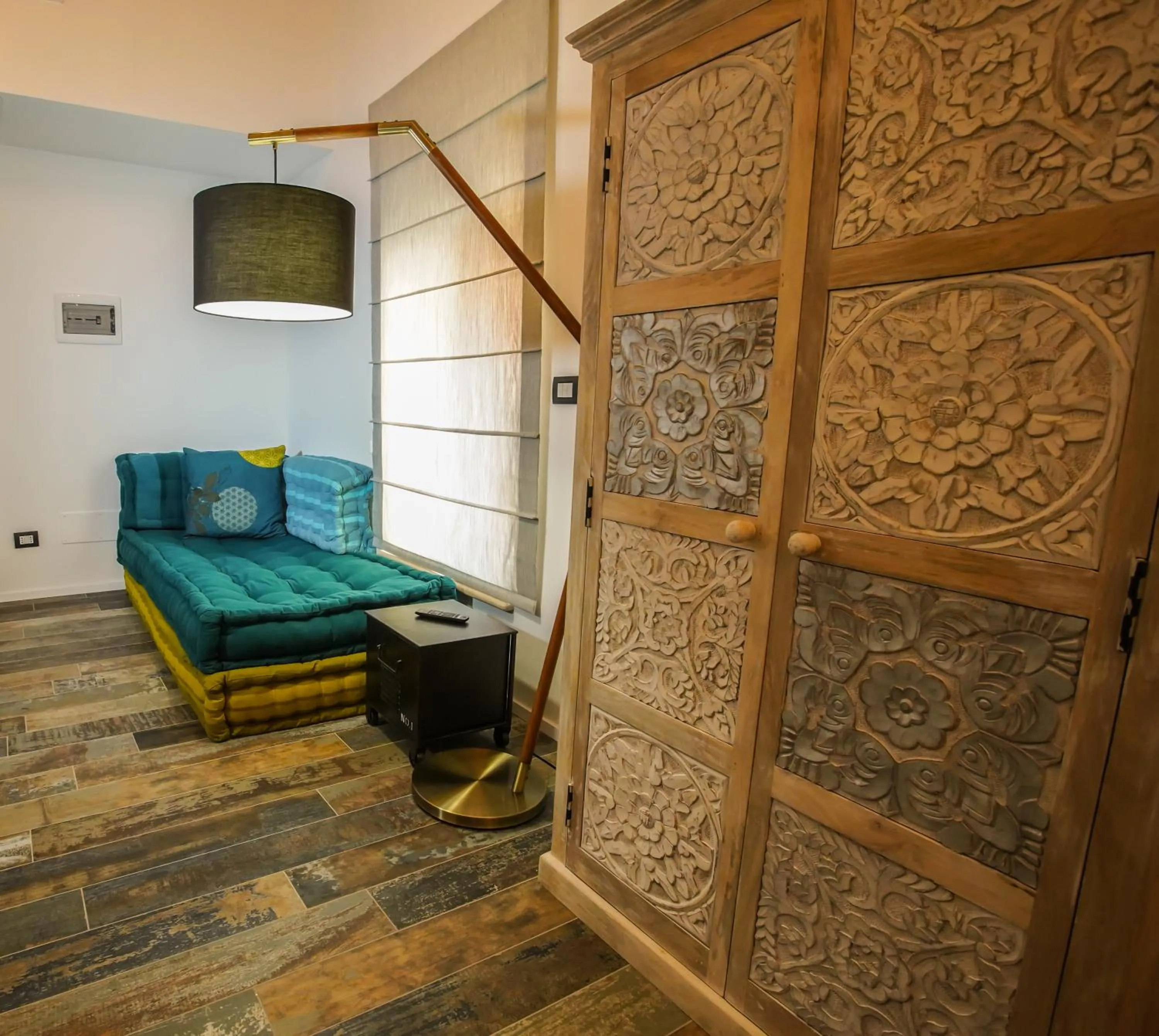 Bedroom in Rosso Cortese