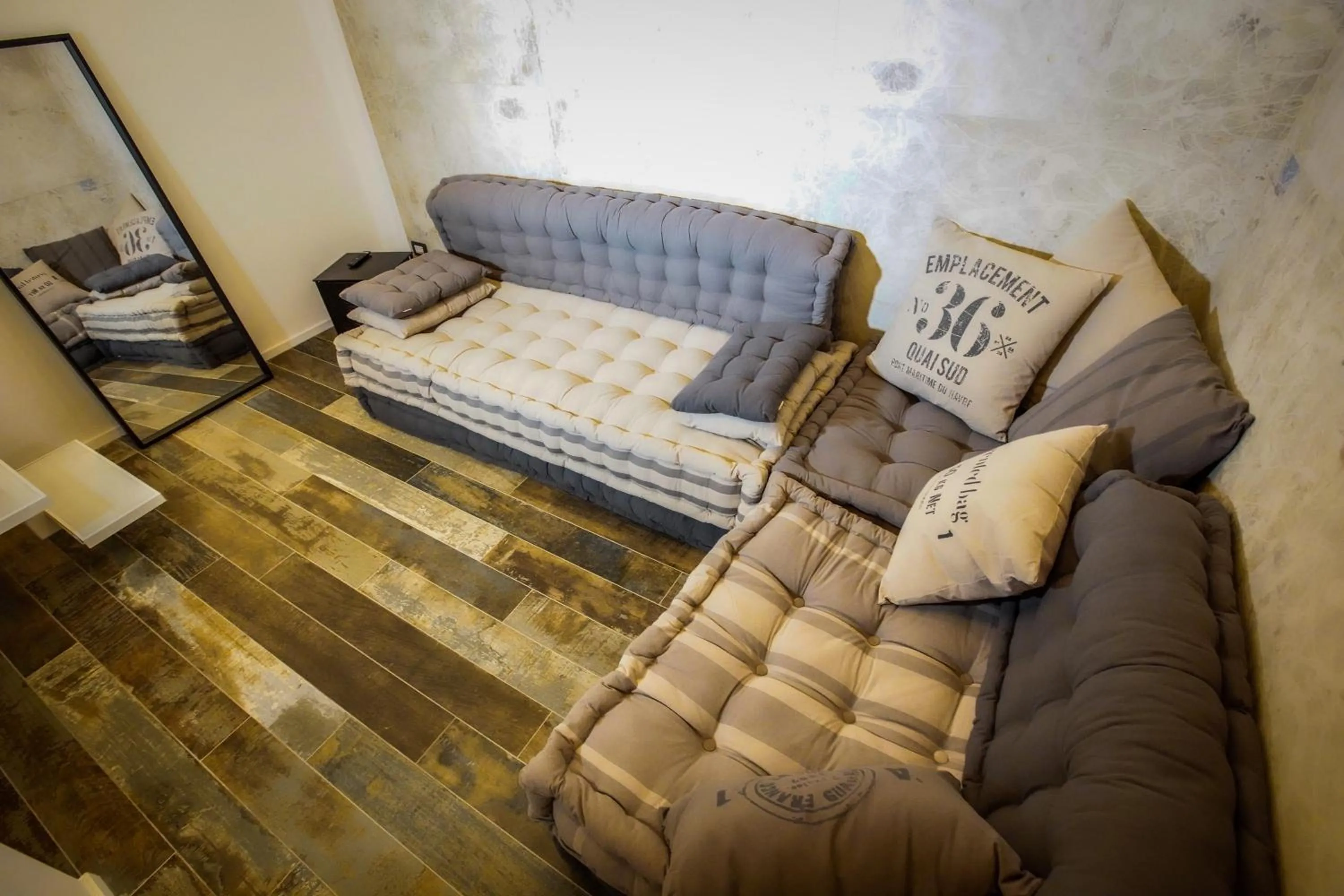 Bedroom in Rosso Cortese