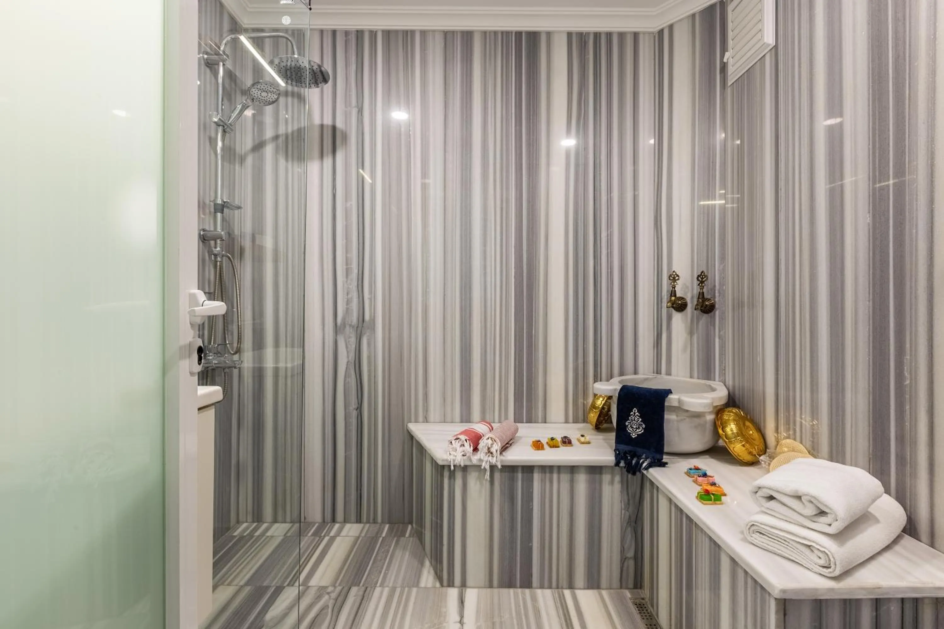 Shower in MENAR HOTEL&SUITES -Old City Sultanahmet